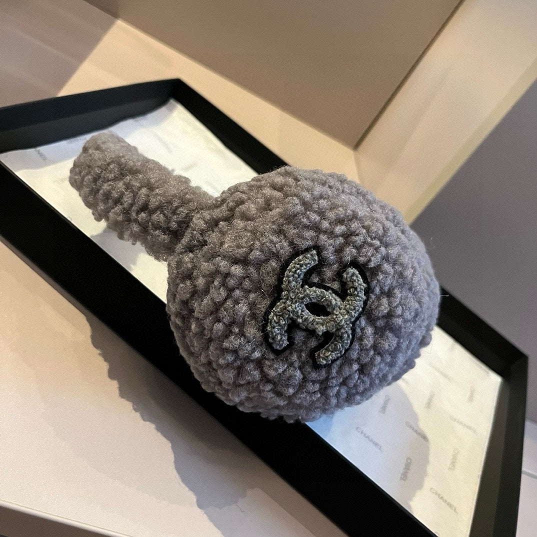 CHANEL 25S SKI EARMUFFS 492587