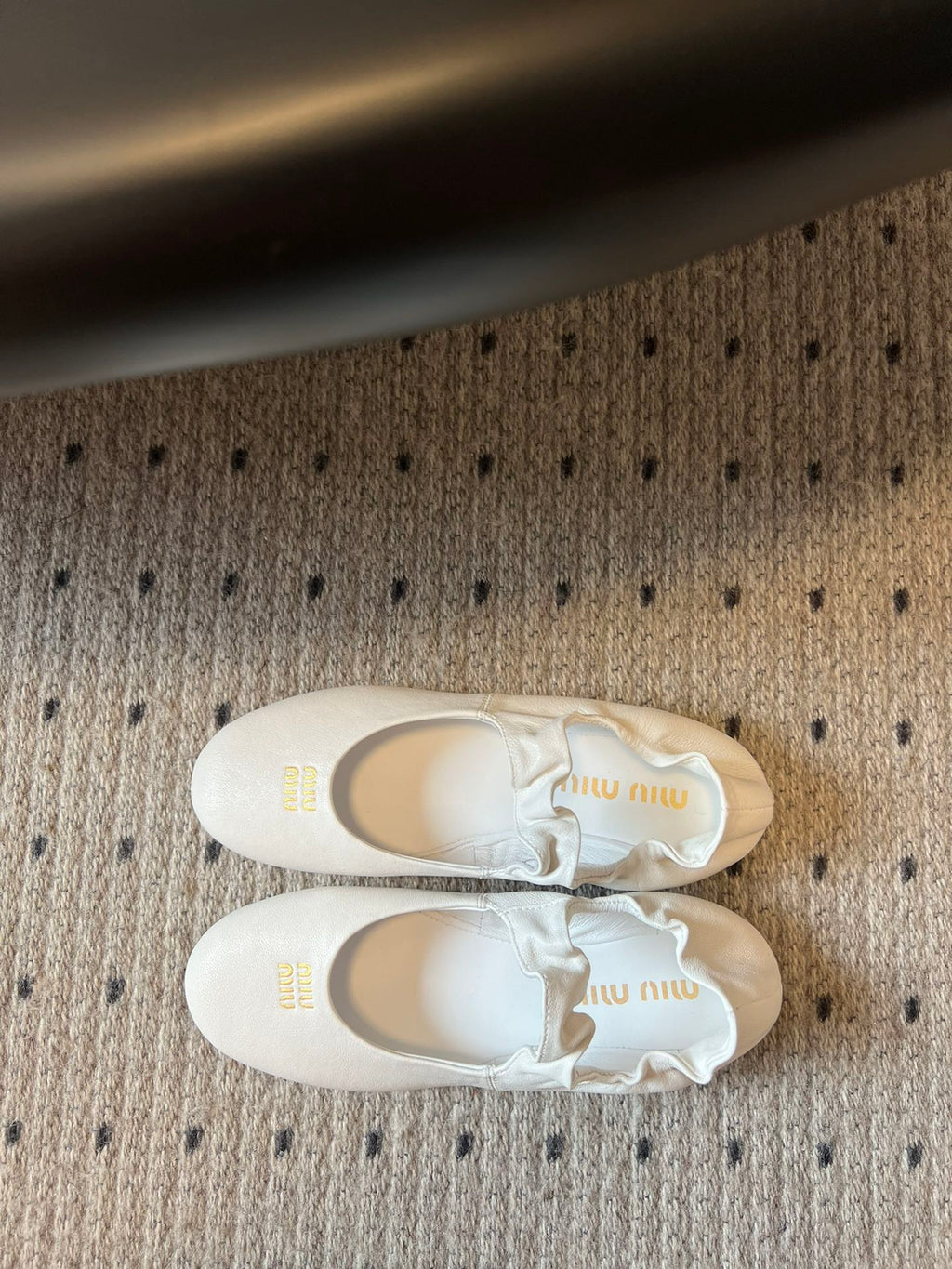 MIUMIU 26S BALLERINAS IN WHITE RUCHES NAPPA CALFSKIN