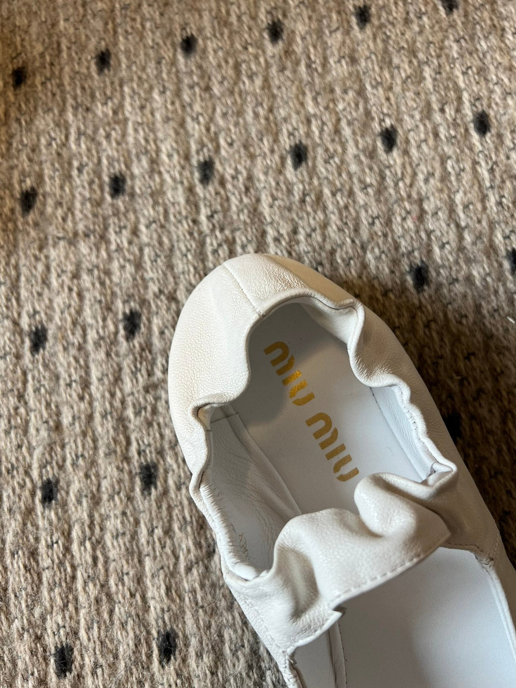 MIUMIU 26S BALLERINAS IN WHITE RUCHES NAPPA CALFSKIN