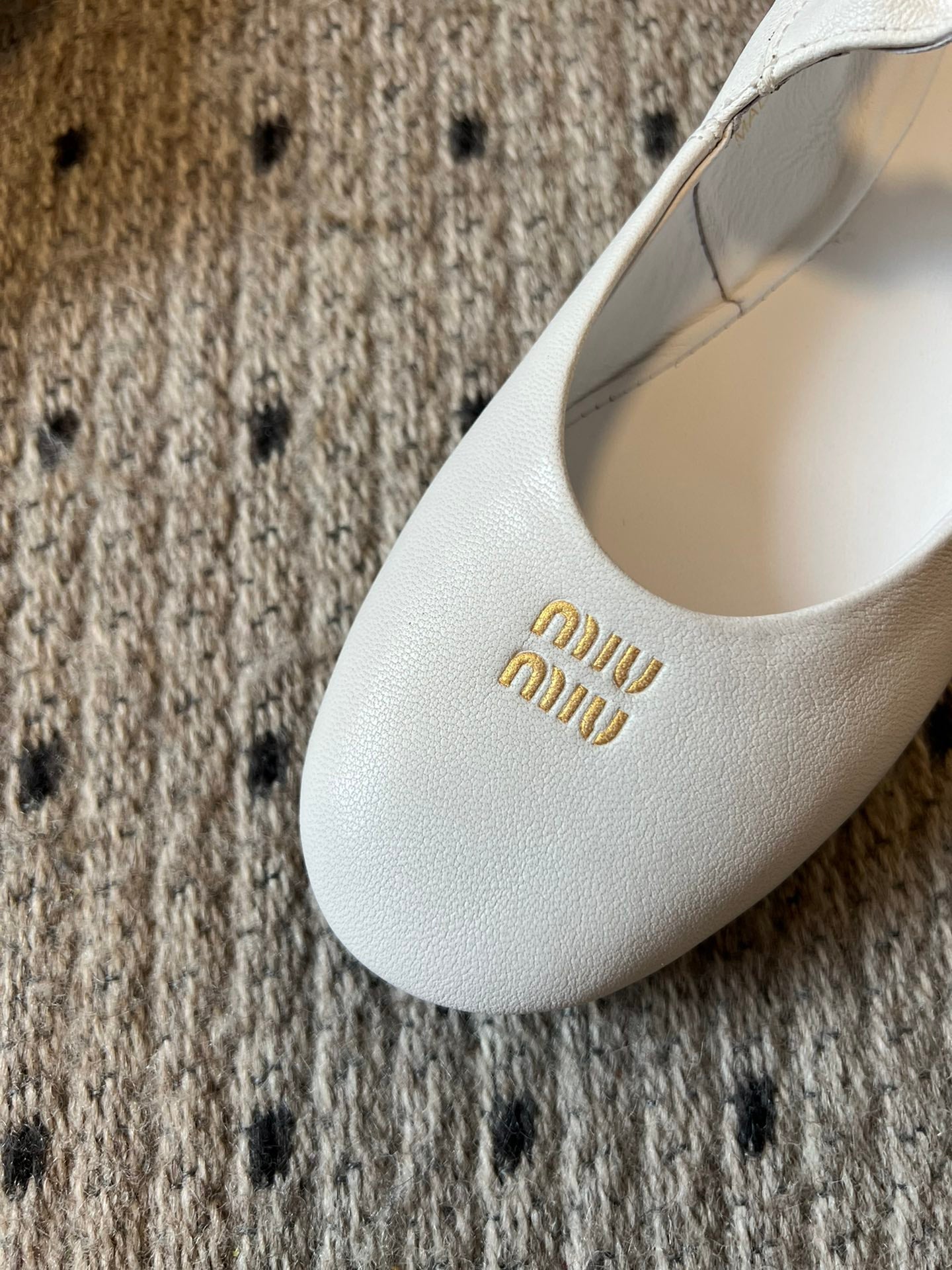 MIUMIU 26S BALLERINAS IN WHITE RUCHES NAPPA CALFSKIN