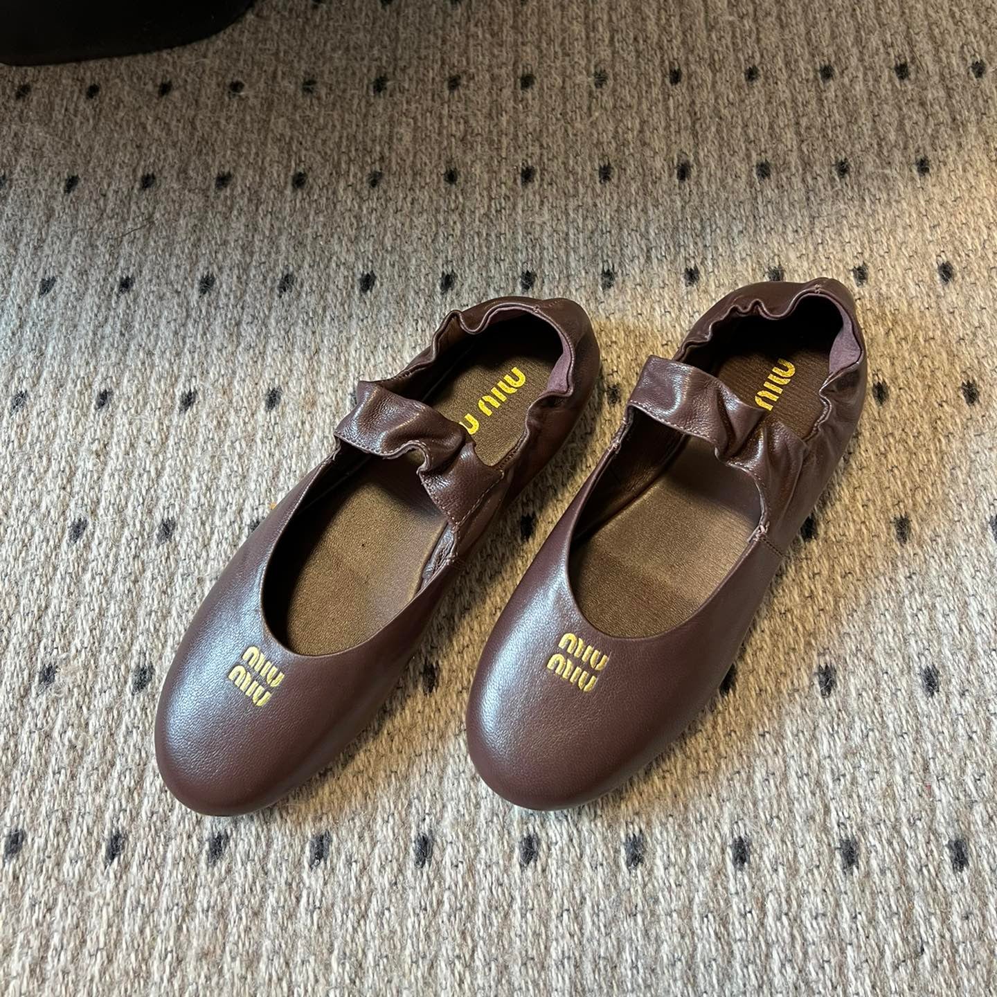 MIUMIU 26S BALLERINAS IN DARK BROWN RUCHES NAPPA CALFSKIN