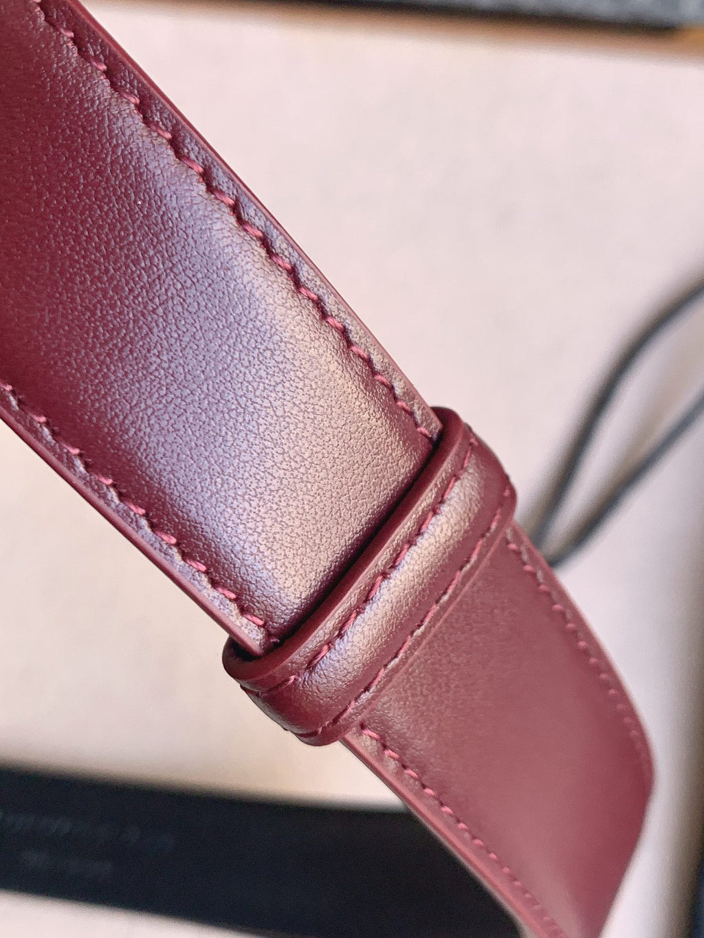 YSL 25S BELT 24 MM IN DARK RED CALFSKIN 529683