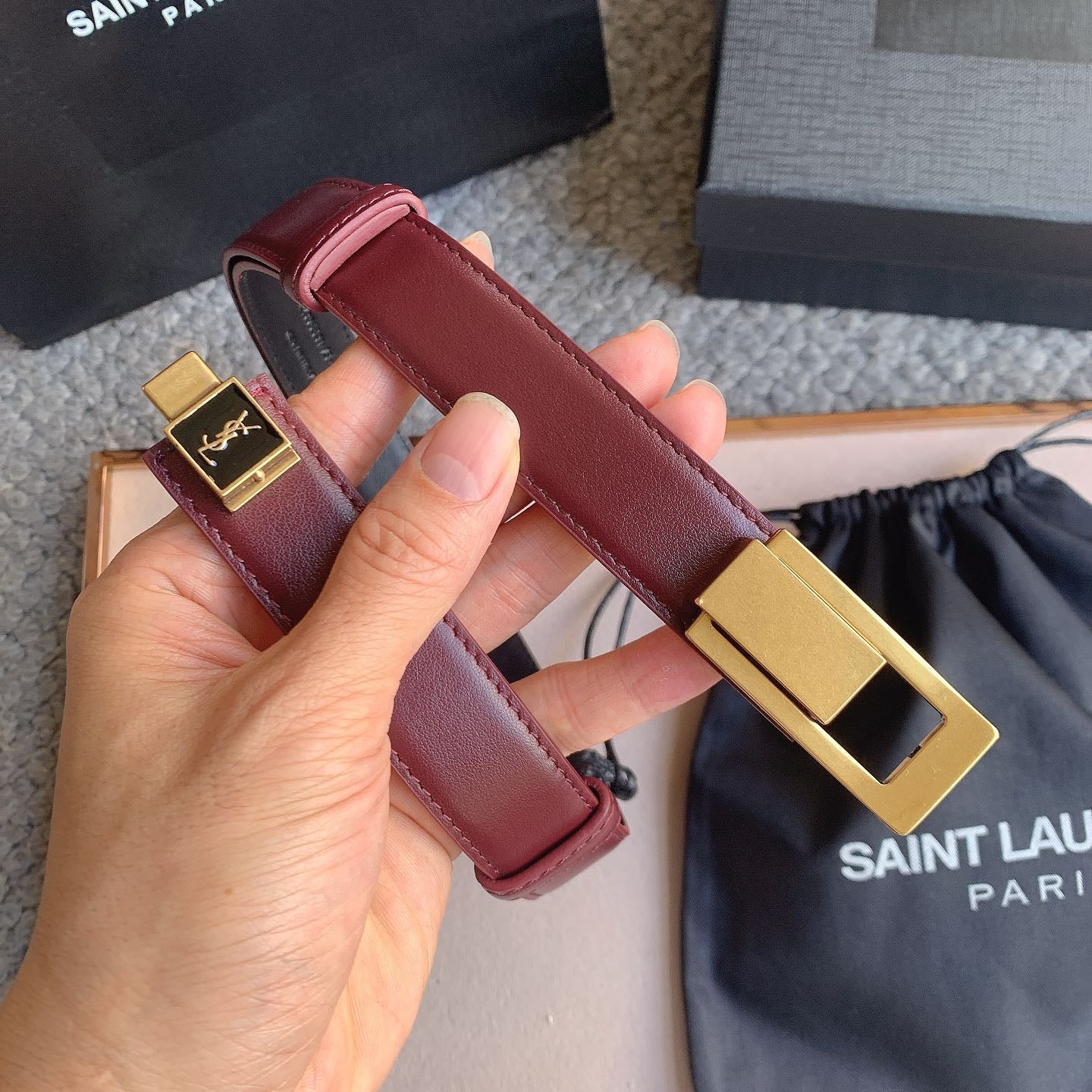 YSL 25S BELT 24 MM IN DARK RED CALFSKIN 529683