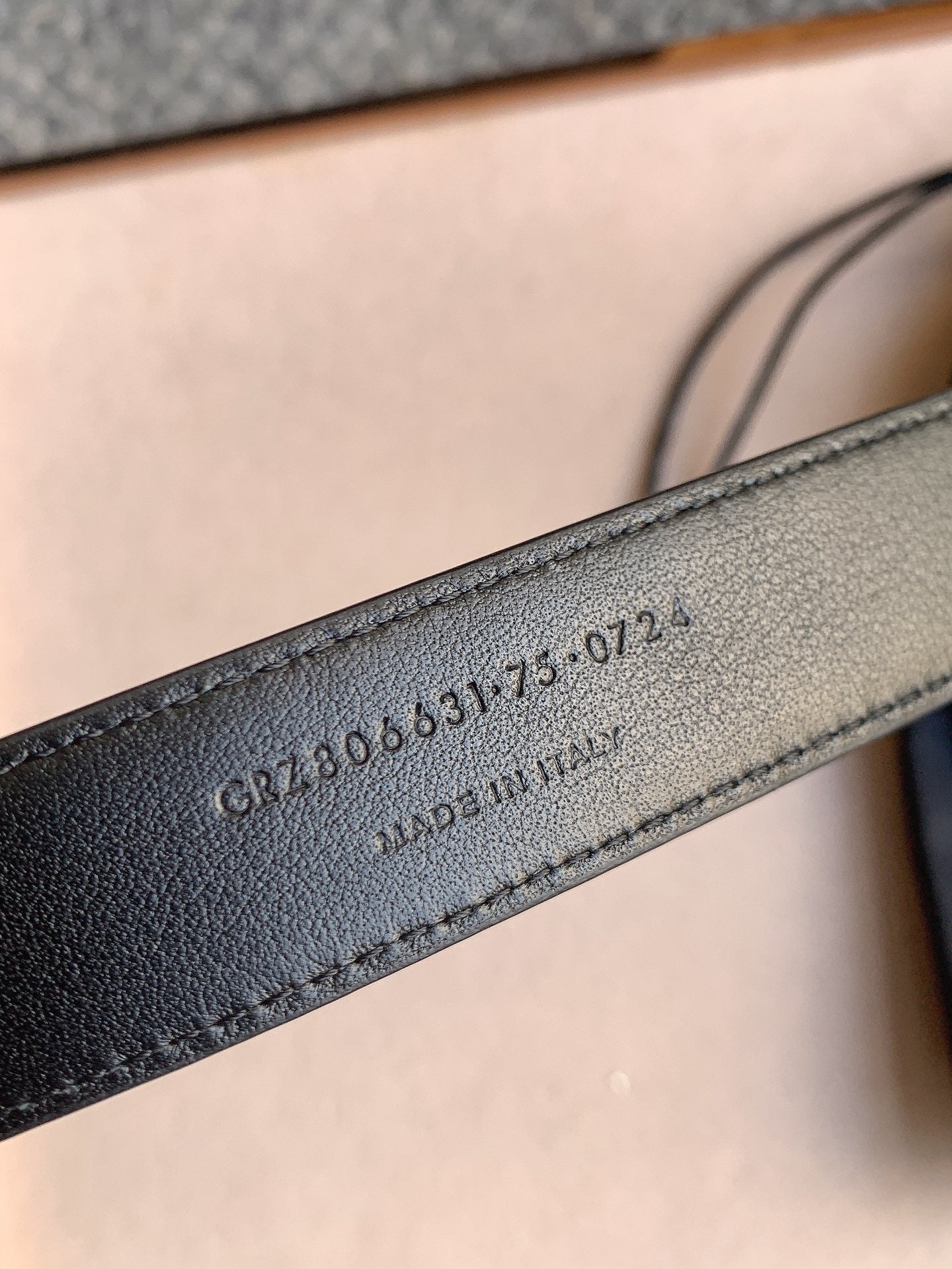 YSL 25S BELT 24 MM IN BLACK EMBOSSED CALFSKIN STYLE 3 529685