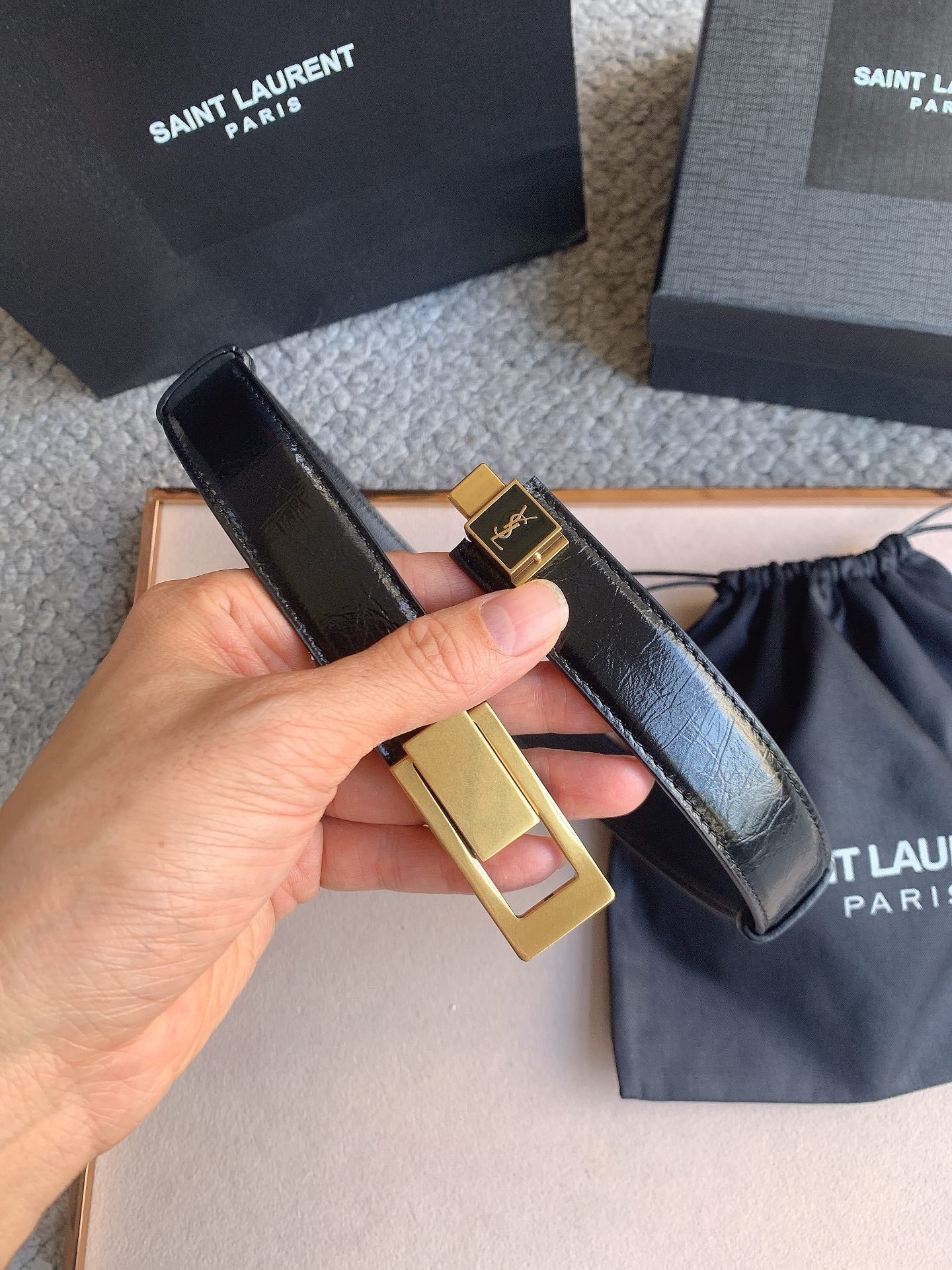 YSL 25S BELT 24 MM IN BLACK CALFSKIN 529687