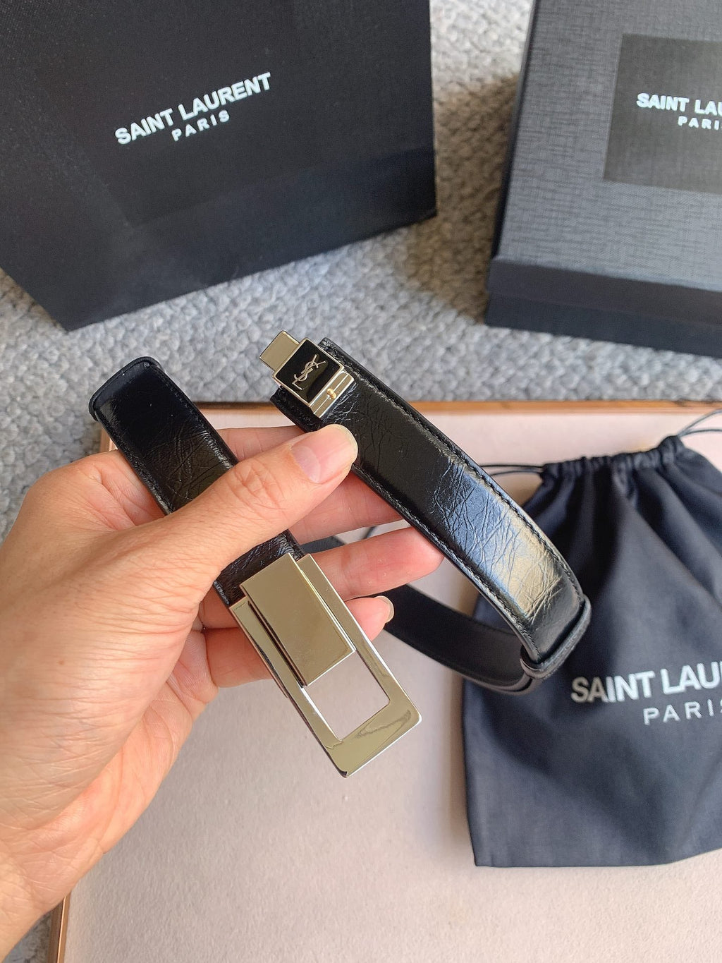 YSL 25S BELT 24 MM IN BLACK CALFSKIN 529687