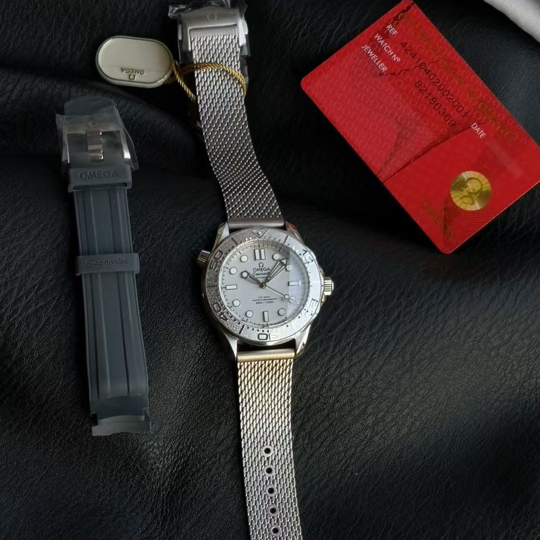 SEAMASTER DIVER 300M SILVER CASE WITH BRUSHED MESH BRACELET WITH CLASP