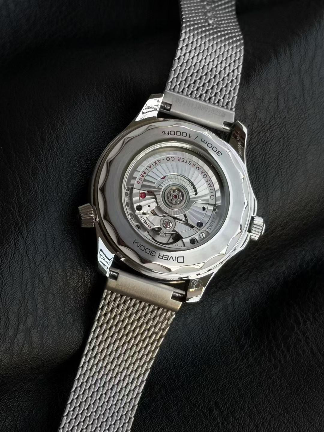 SEAMASTER DIVER 300M SILVER CASE WITH BRUSHED MESH BRACELET WITH CLASP
