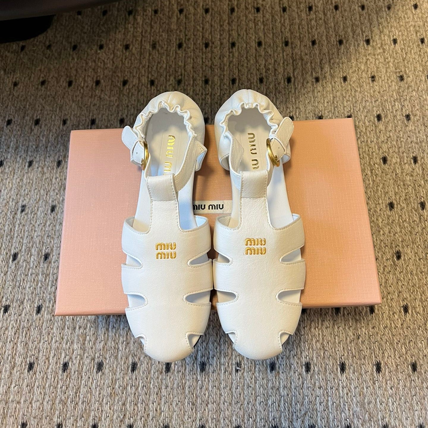 MIUMIU 26S FISHERMAN SANDALS IN WHITE RUCHES NAPPA CALFSKIN