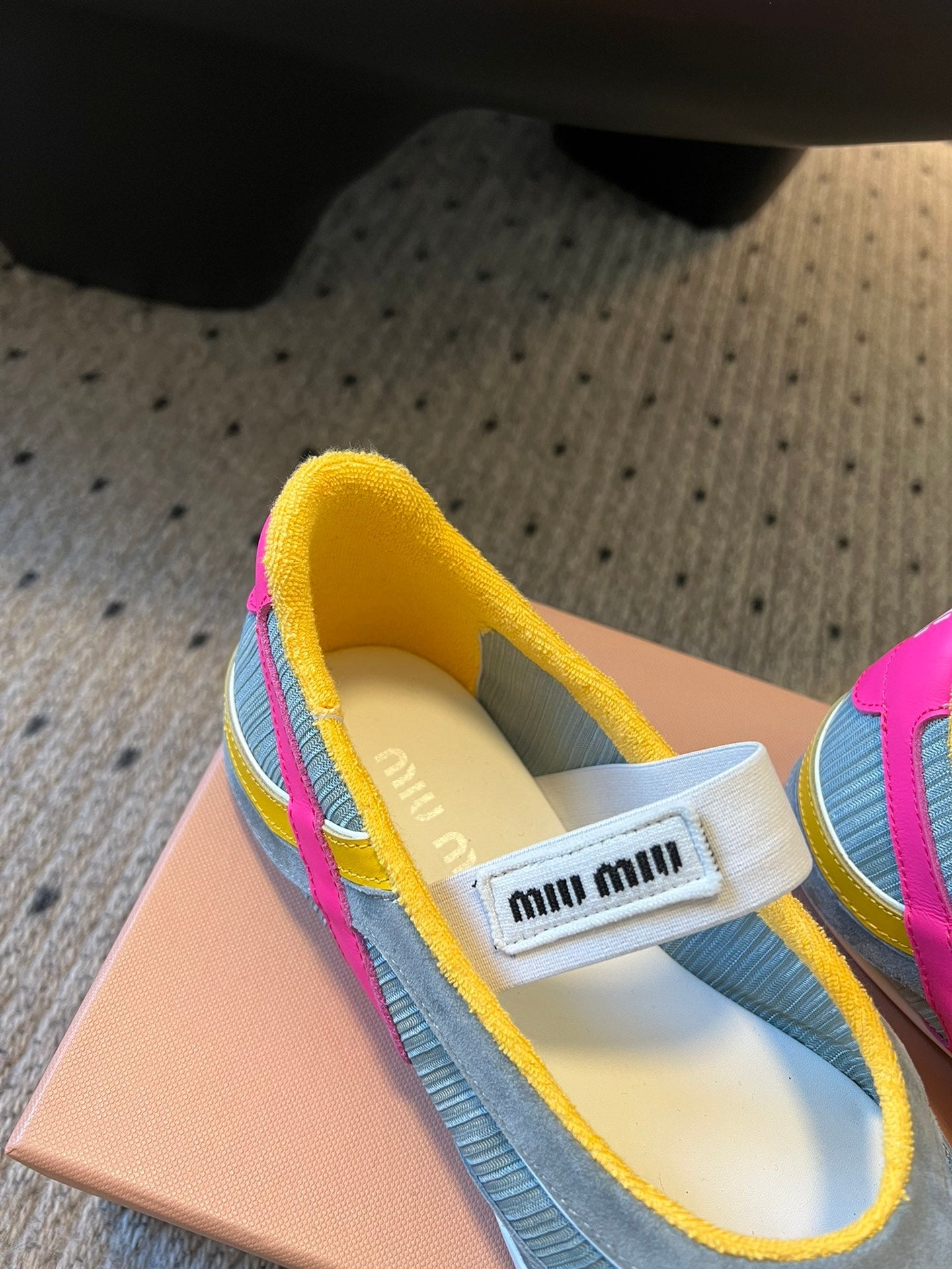 MIUMIU 26S THONG SANDALS IN MULTICOLOR SUEDE MIX TECH FABRIC