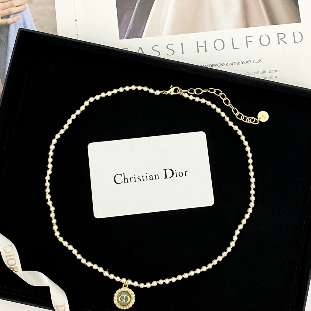 CD 26S CD LOGO PEARL BEADED MEDALLION PENDANT NECKLACE IN GOLD METAL