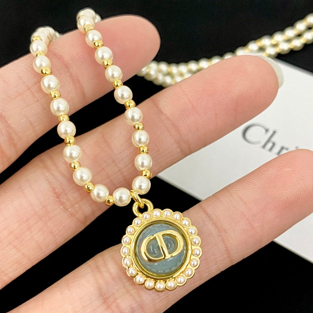 CD 26S CD LOGO PEARL BEADED MEDALLION PENDANT NECKLACE IN GOLD METAL