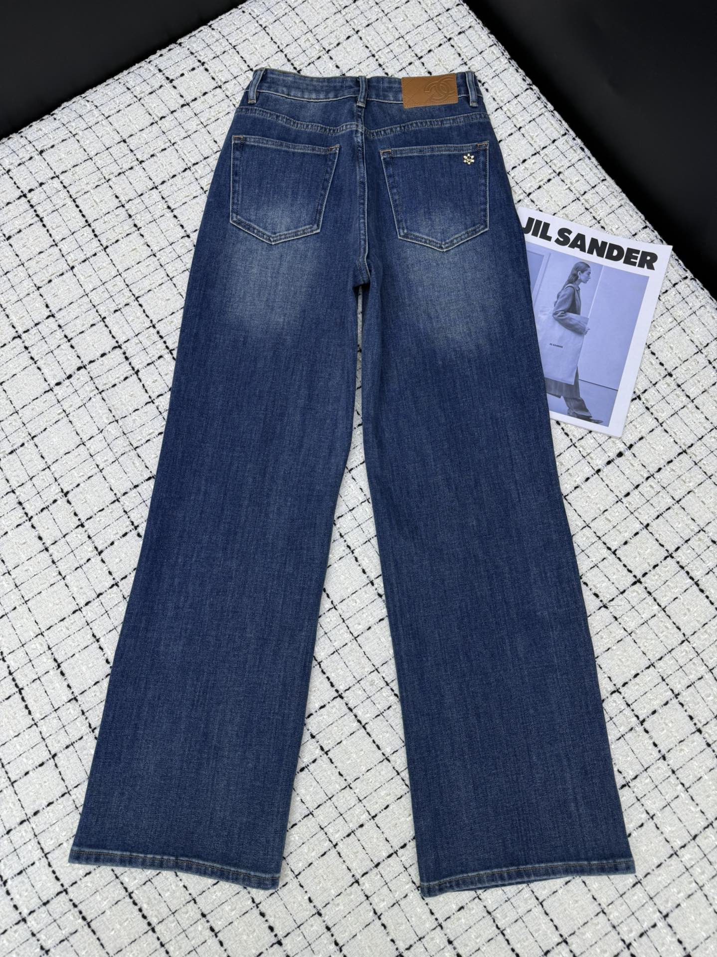 CHANEL 26S STRAIGHT-LEG JEANS 760