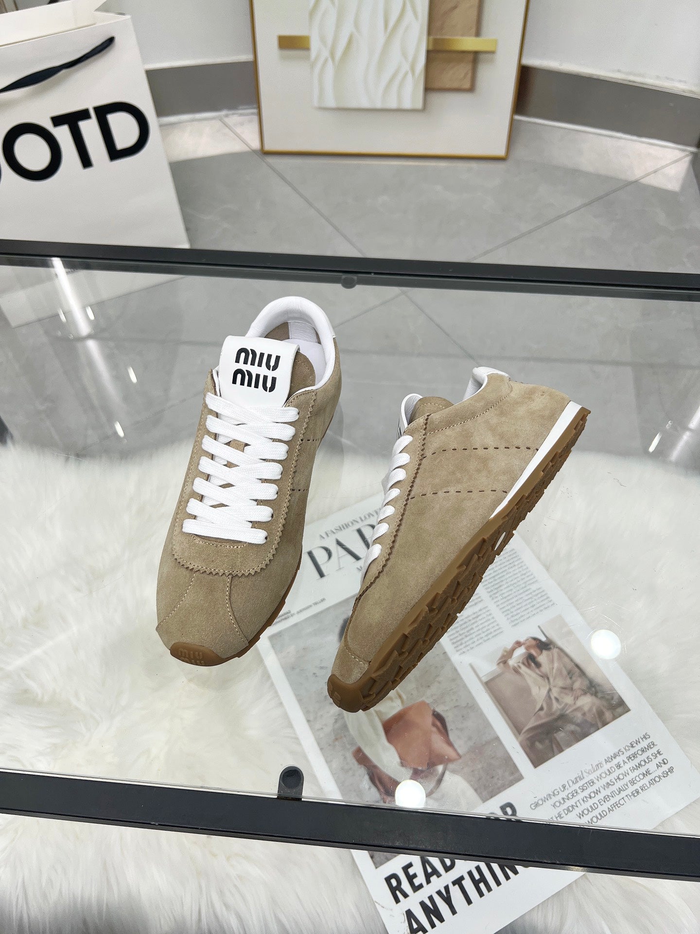 MIUMIU 26S SNEAKERS IN LIGHT BROWN SUEDE