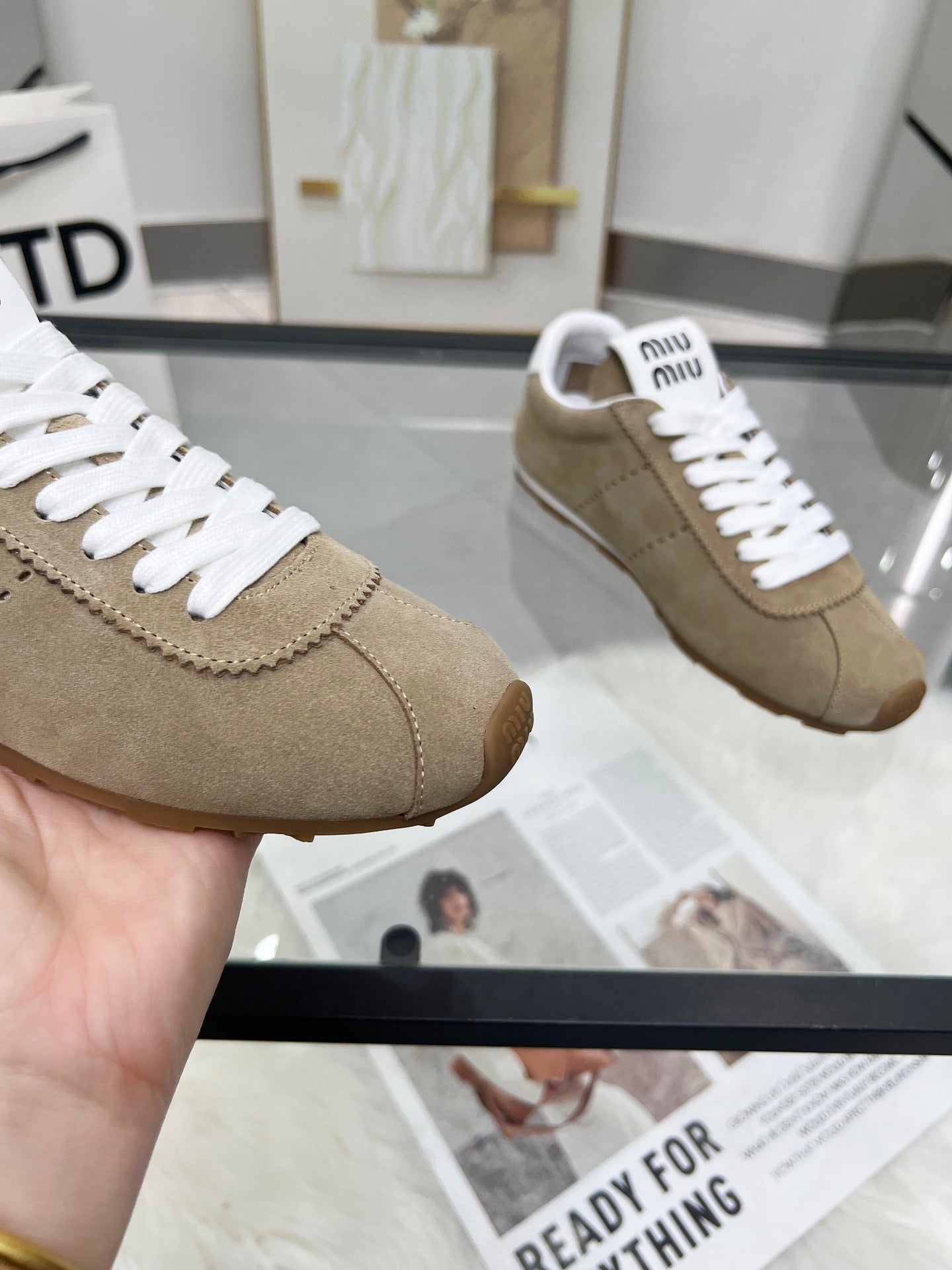 MIUMIU 26S SNEAKERS IN LIGHT BROWN SUEDE