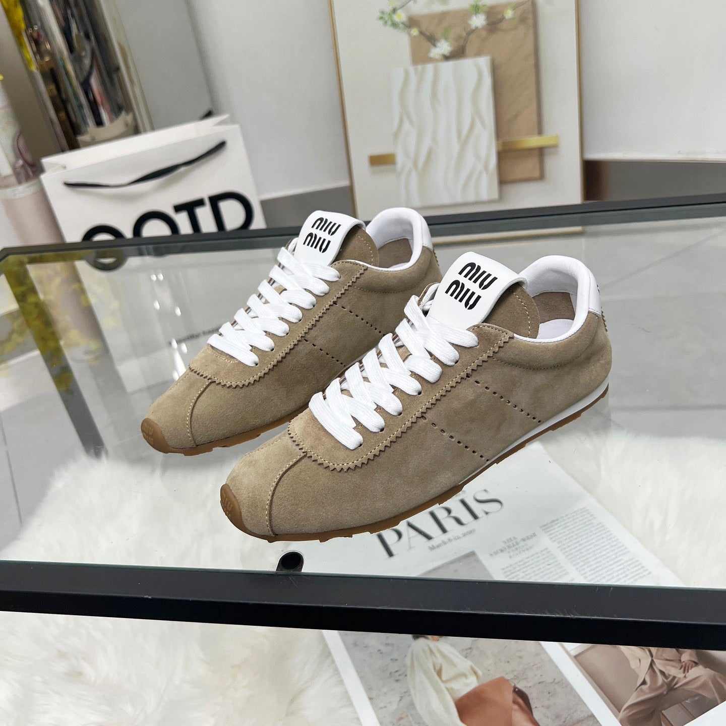 MIUMIU 26S SNEAKERS IN LIGHT BROWN SUEDE