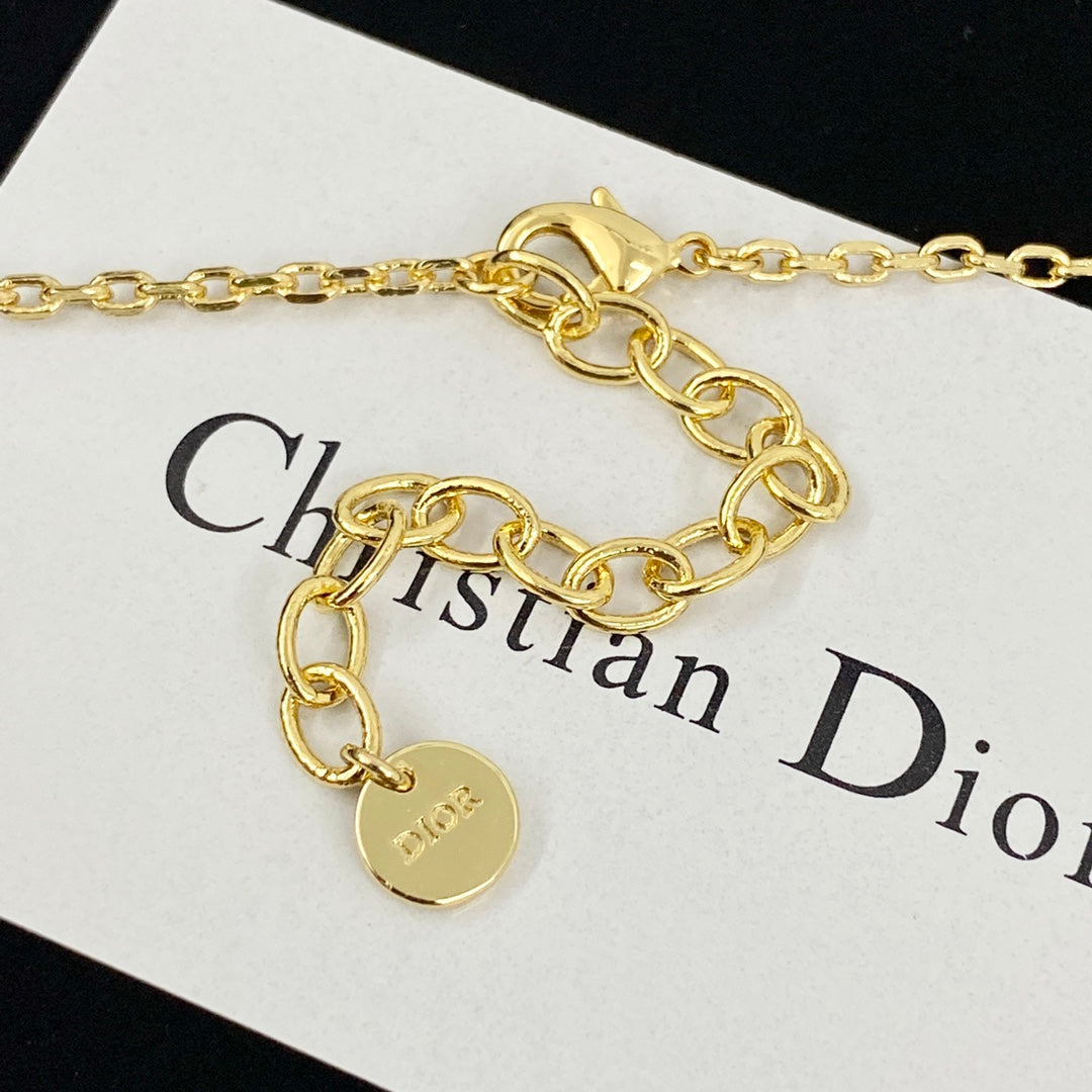 CD 26S CD LOGO PEARL & CRYSTAL BEADED CHAIN NECKLACE IN GOLD METAL 633243