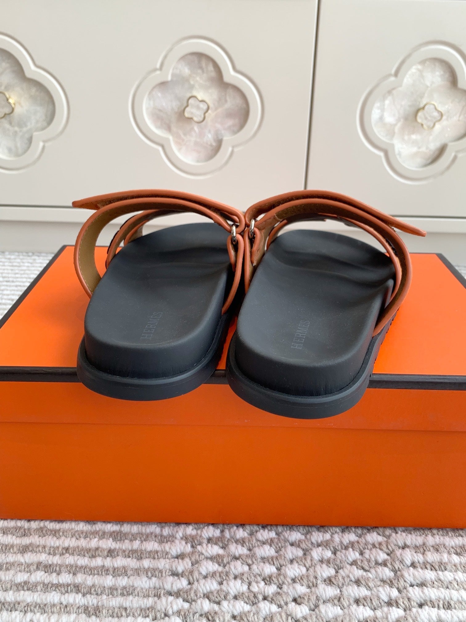 HM 26S CHYPRE SANDALS IN CARAMEL BROWN SUEDE WITH EMBROIDERED PATTERN STRAP
