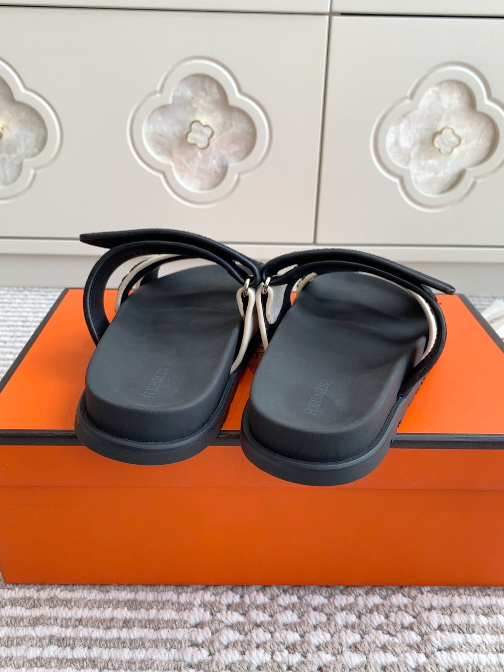 HM 26S CHYPRE SANDALS IN WHITE MIX BLACK SUEDE WITH EMBROIDERED PATTERN STRAP