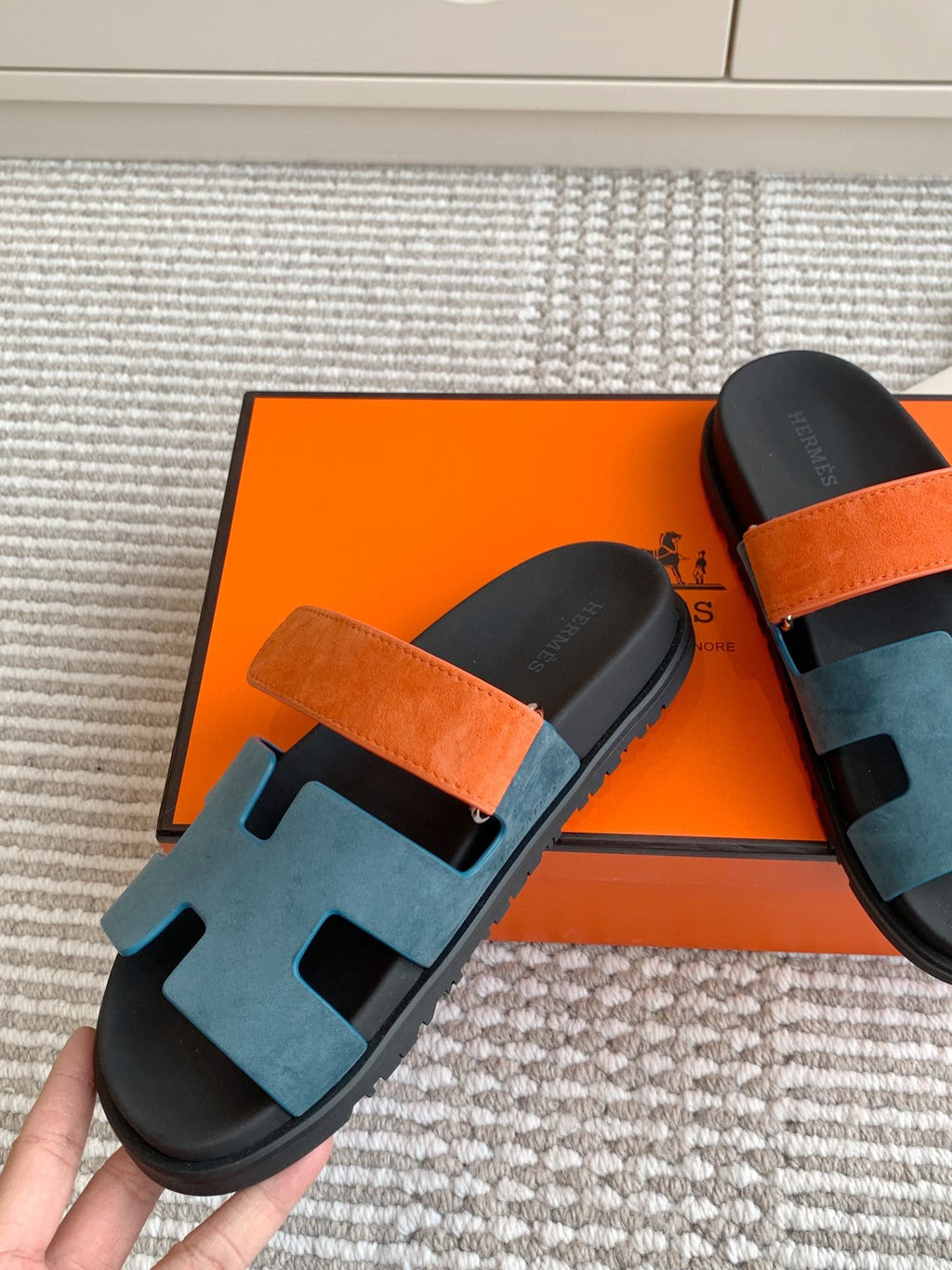 HM 26S CHYPRE SANDAL IN SLATE BLUE AND ORANGE SUEDE