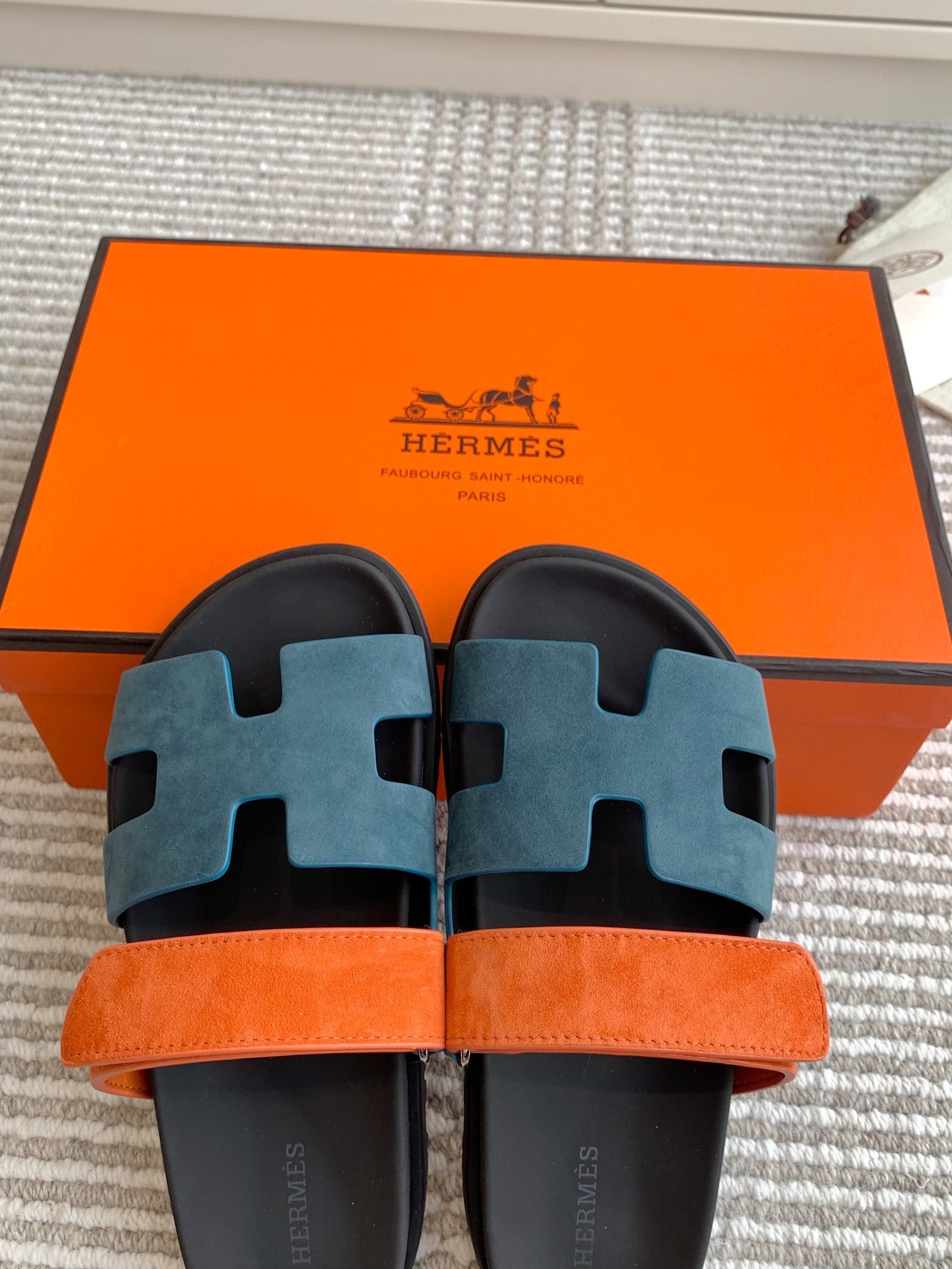 HM 26S CHYPRE SANDAL IN SLATE BLUE AND ORANGE SUEDE