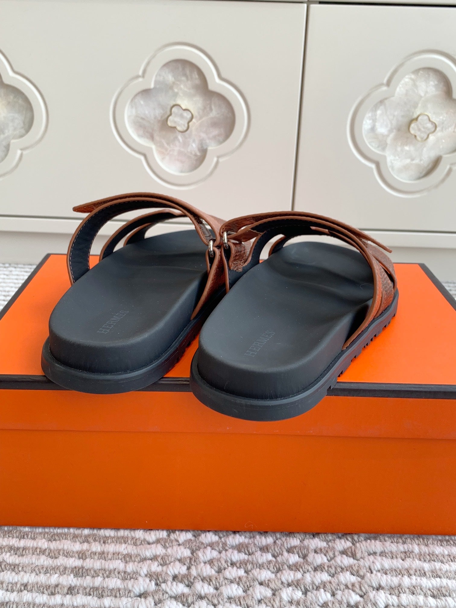 HM 26S CHYPRE SANDALS IN BROWN LIZARD EMBOSSED CALFSKIN