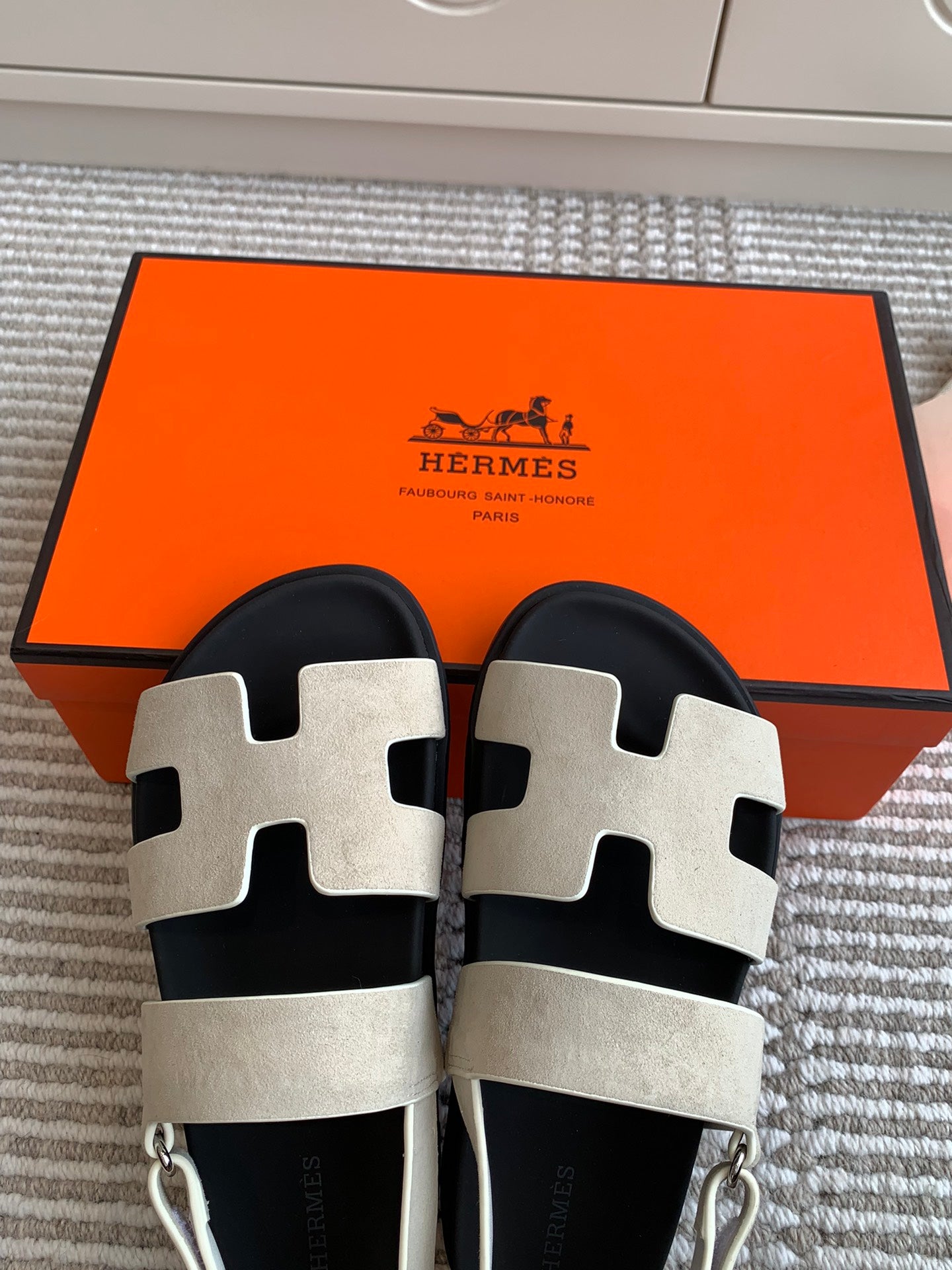 HM 26S CHYPRE SANDAL WITH BACK STRAP IN CREAM WHITE SUEDE