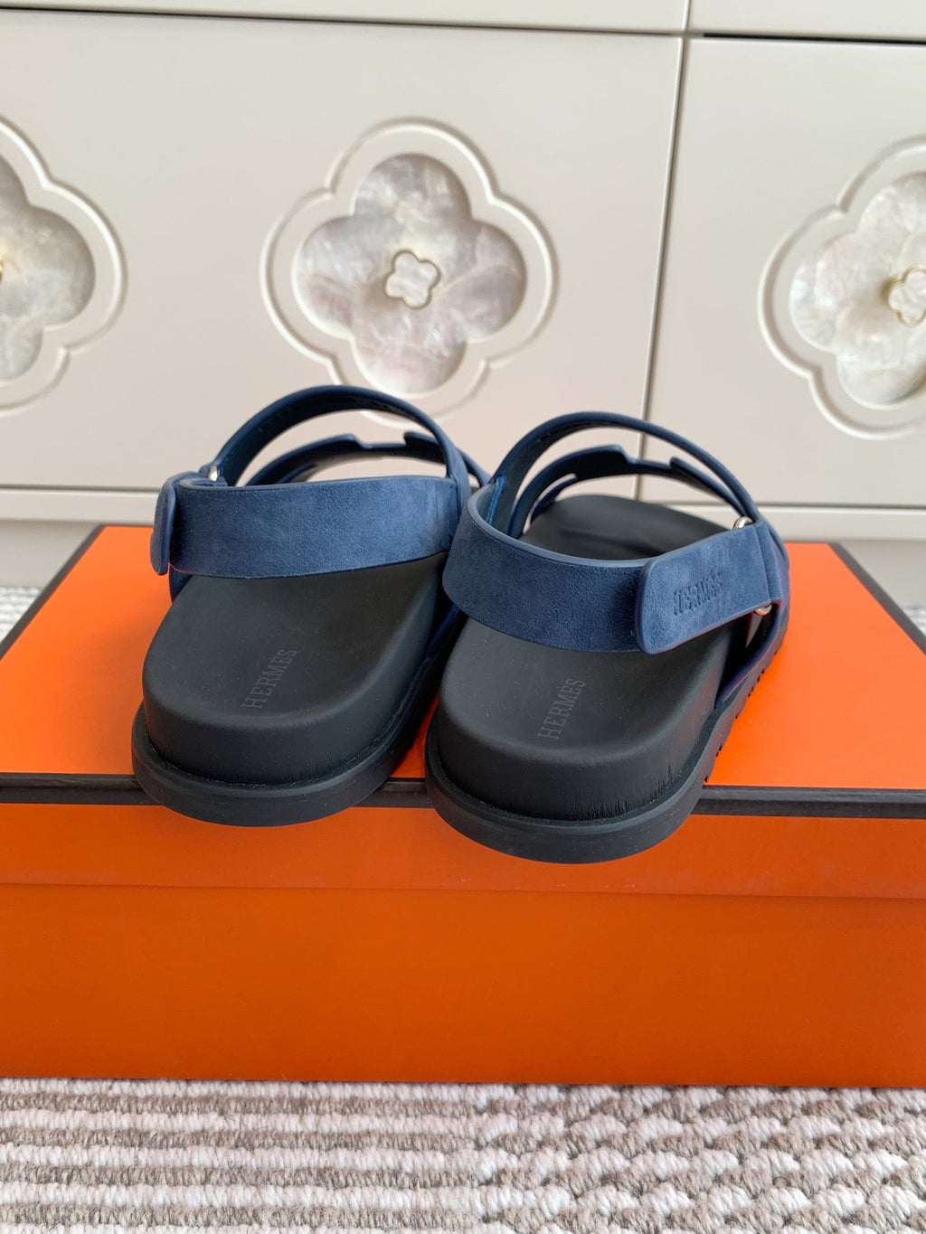 HM 26S CHYPRE SANDAL WITH BACK STRAP IN BLUE SUEDE
