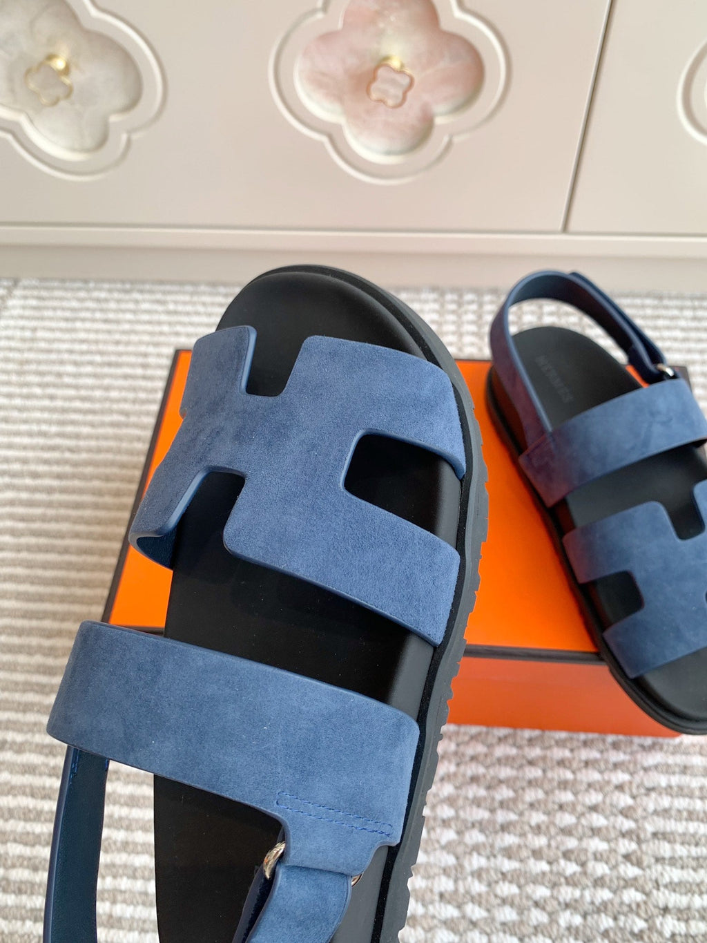 HM 26S CHYPRE SANDAL WITH BACK STRAP IN BLUE SUEDE