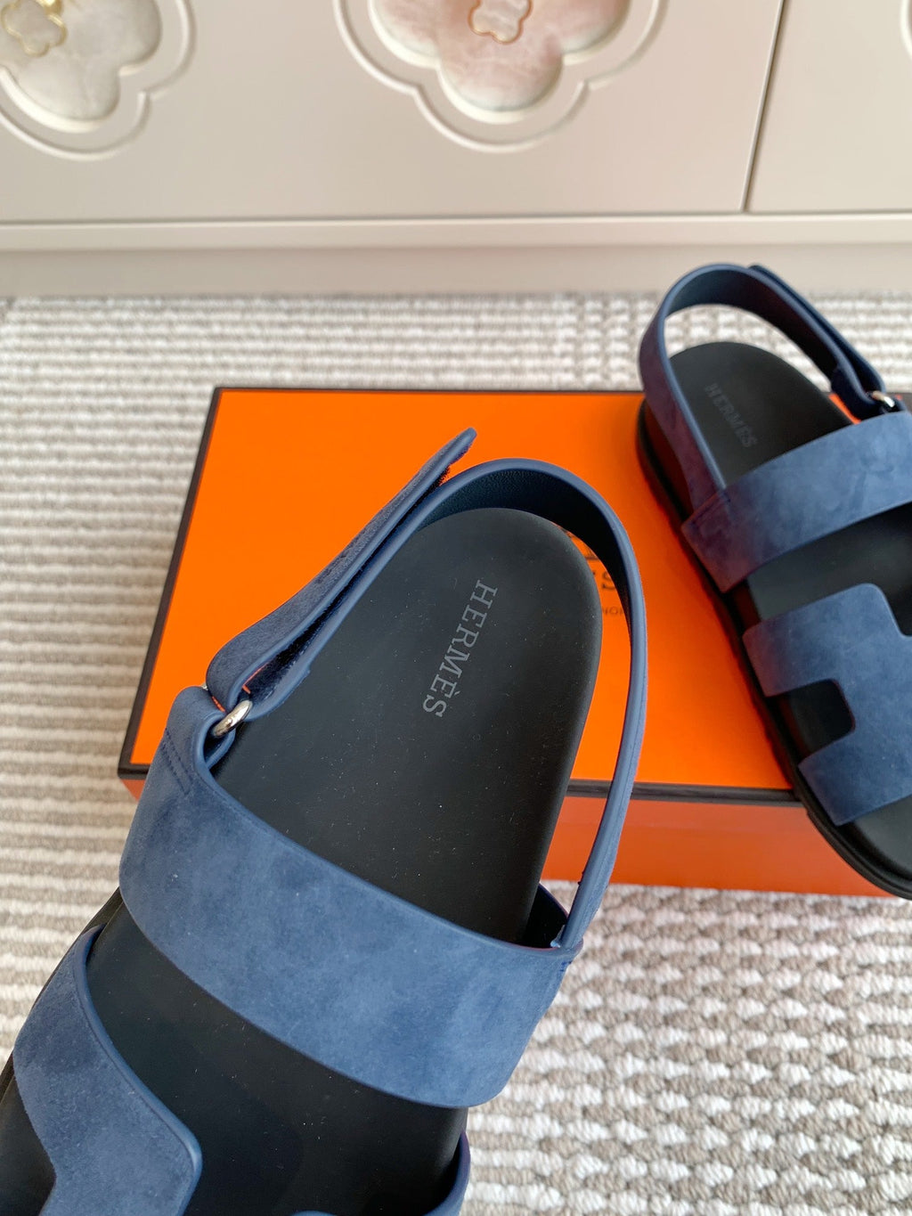 HM 26S CHYPRE SANDAL WITH BACK STRAP IN BLUE SUEDE
