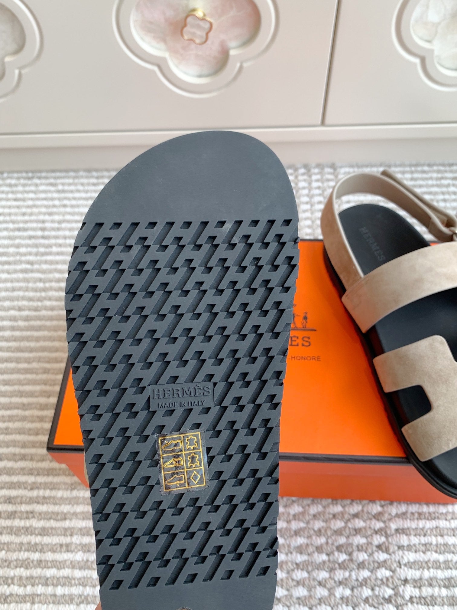 HM 26S CHYPRE SANDAL WITH BACK STRAP IN TAUPE BEIGE SUEDE
