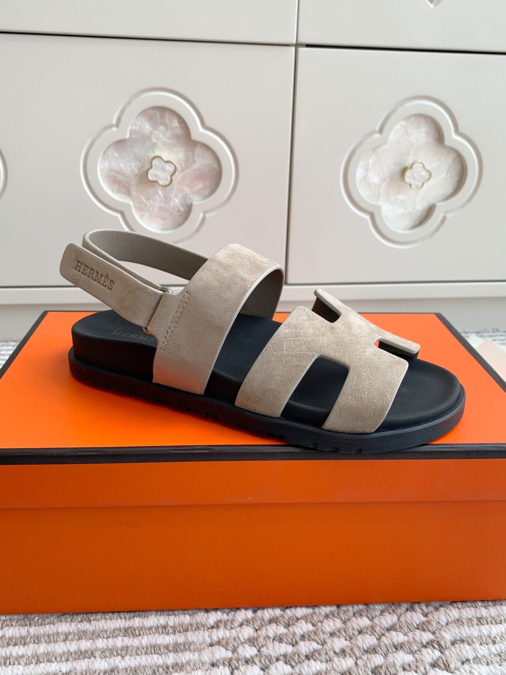 HM 26S CHYPRE SANDAL WITH BACK STRAP IN TAUPE BEIGE SUEDE