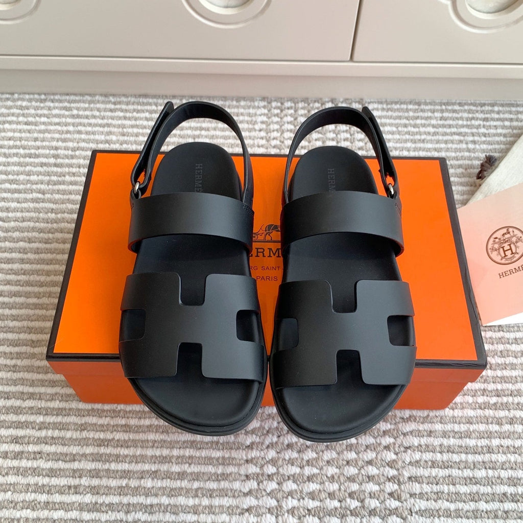 HM 26S CHYPRE SANDAL WITH BACK STRAP IN BLACK CALFSKIN