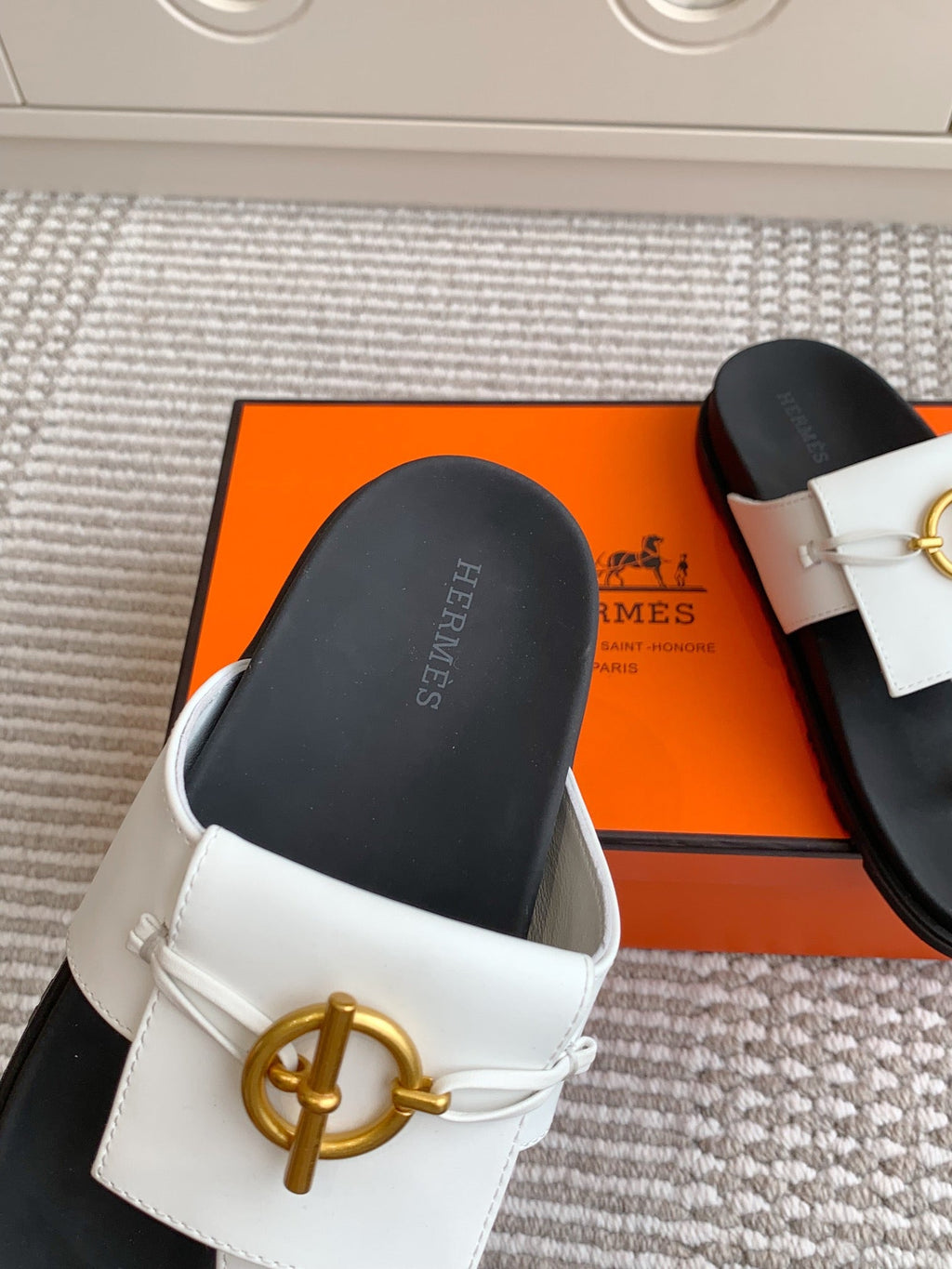 HM 26S JOYCE SANDAL IN WHITE CALFSKIN