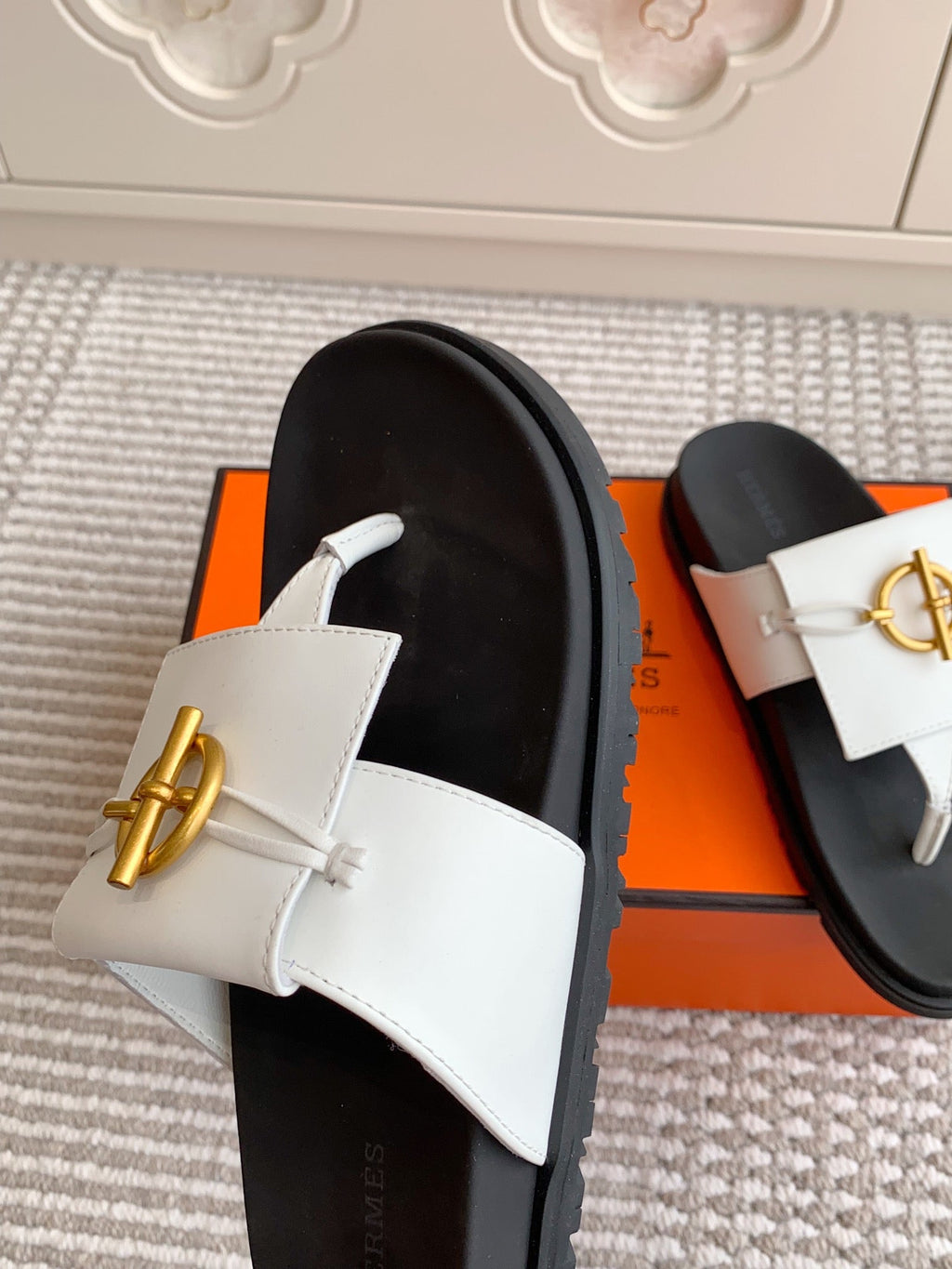 HM 26S JOYCE SANDAL IN WHITE CALFSKIN