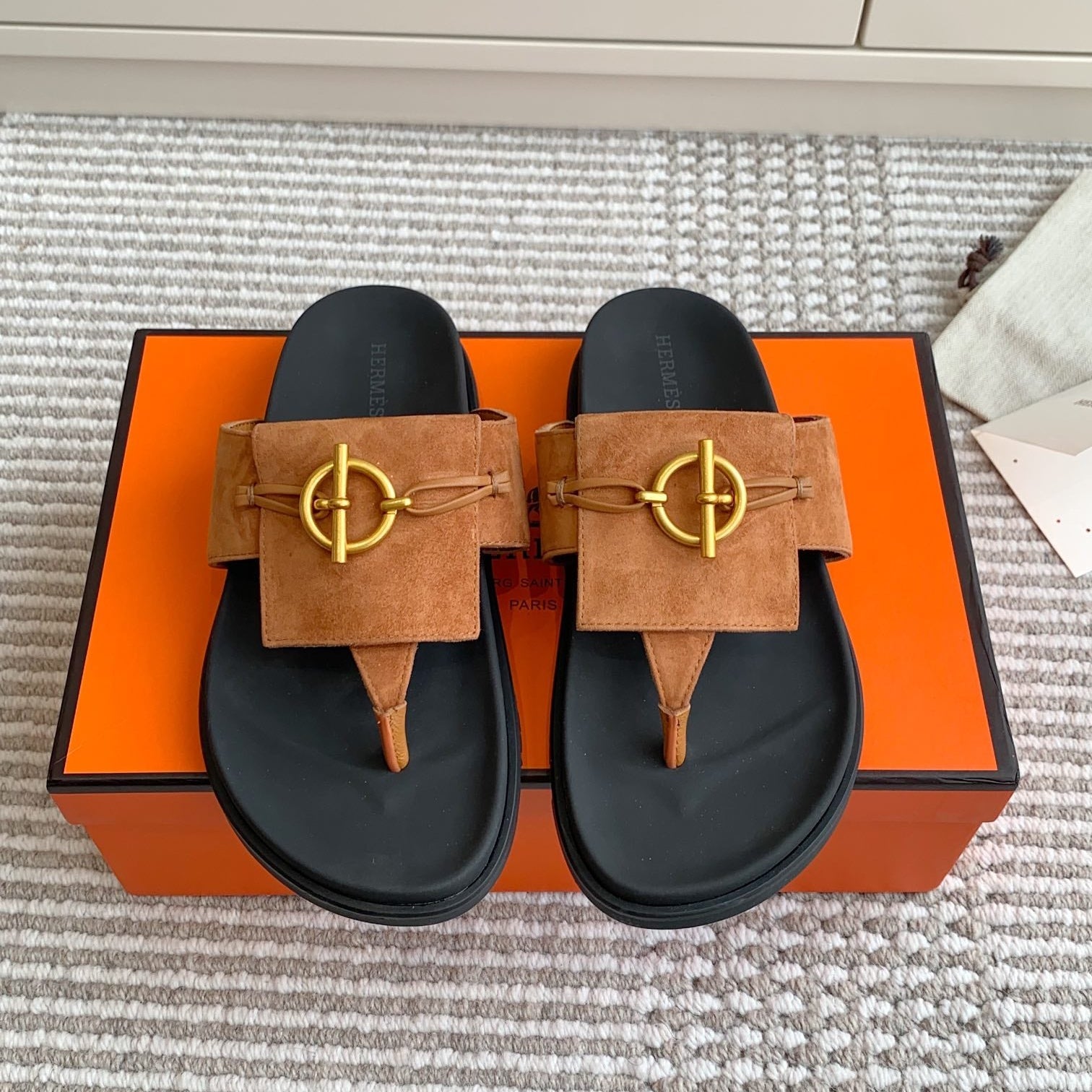 HM 26S JOYCE SANDAL IN CARAMEL BROWN SUEDE