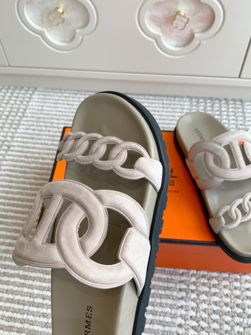 HM 26S EXTRA SANDAL IN NUDE CALFSKIN AND SUEDE