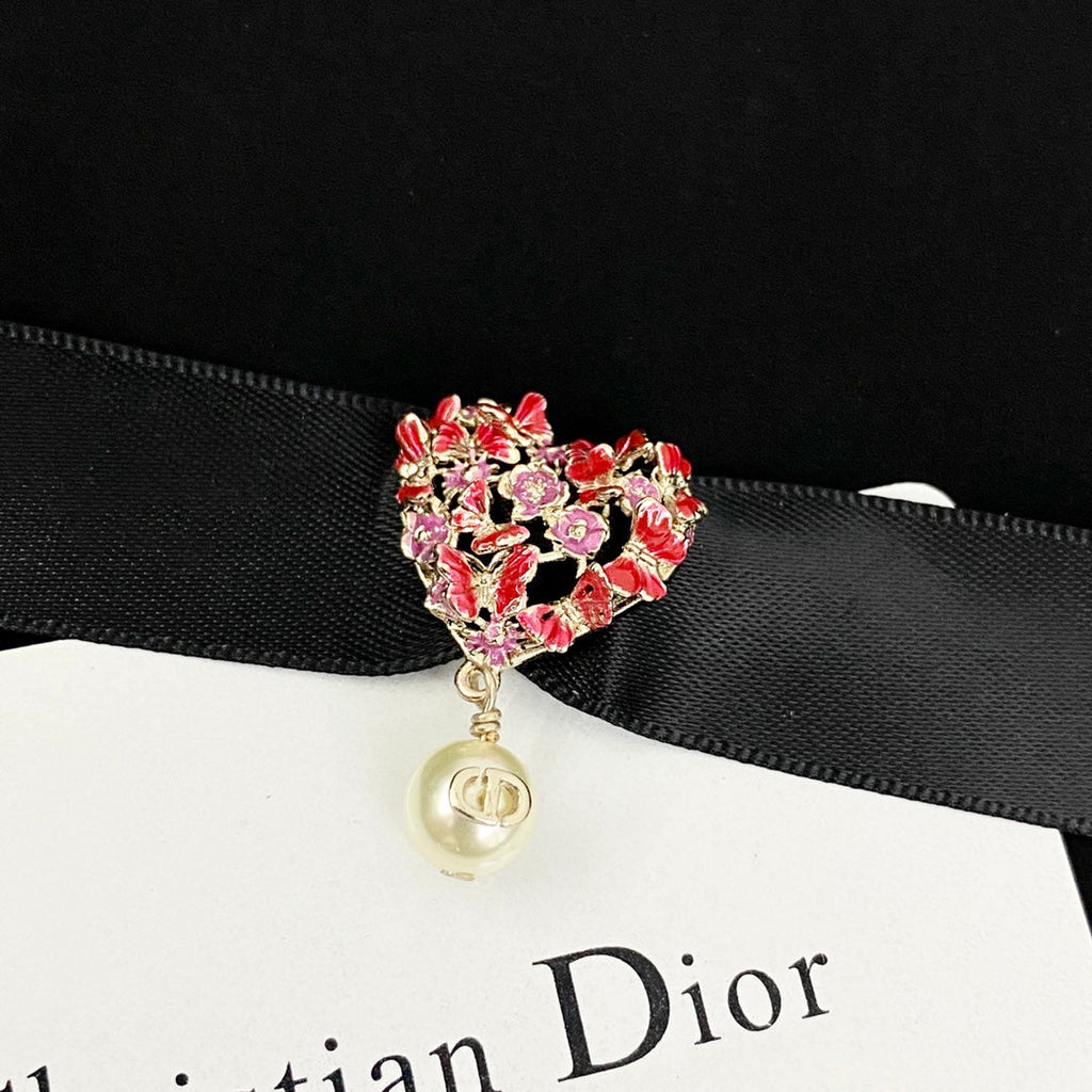 CD 26S HEART CRYSTAL PEARL DROP RIBBON CHOKER NECKLACE IN GOLD METAL