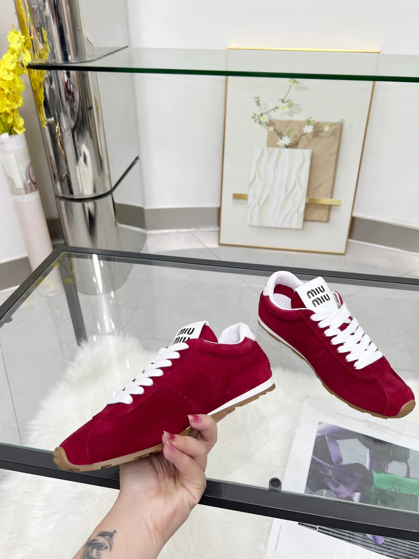 MIUMIU 26S SNEAKERS IN WINE RED SUEDE