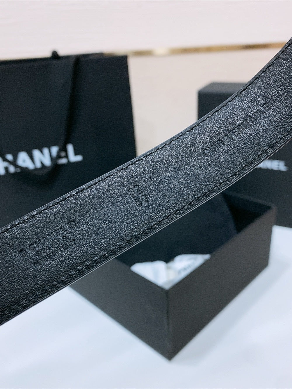 BELT 30MM IN BLACK QUILTED CALFSKIN INTERWOVEN GOLD RECTANGULAR BUCKLE