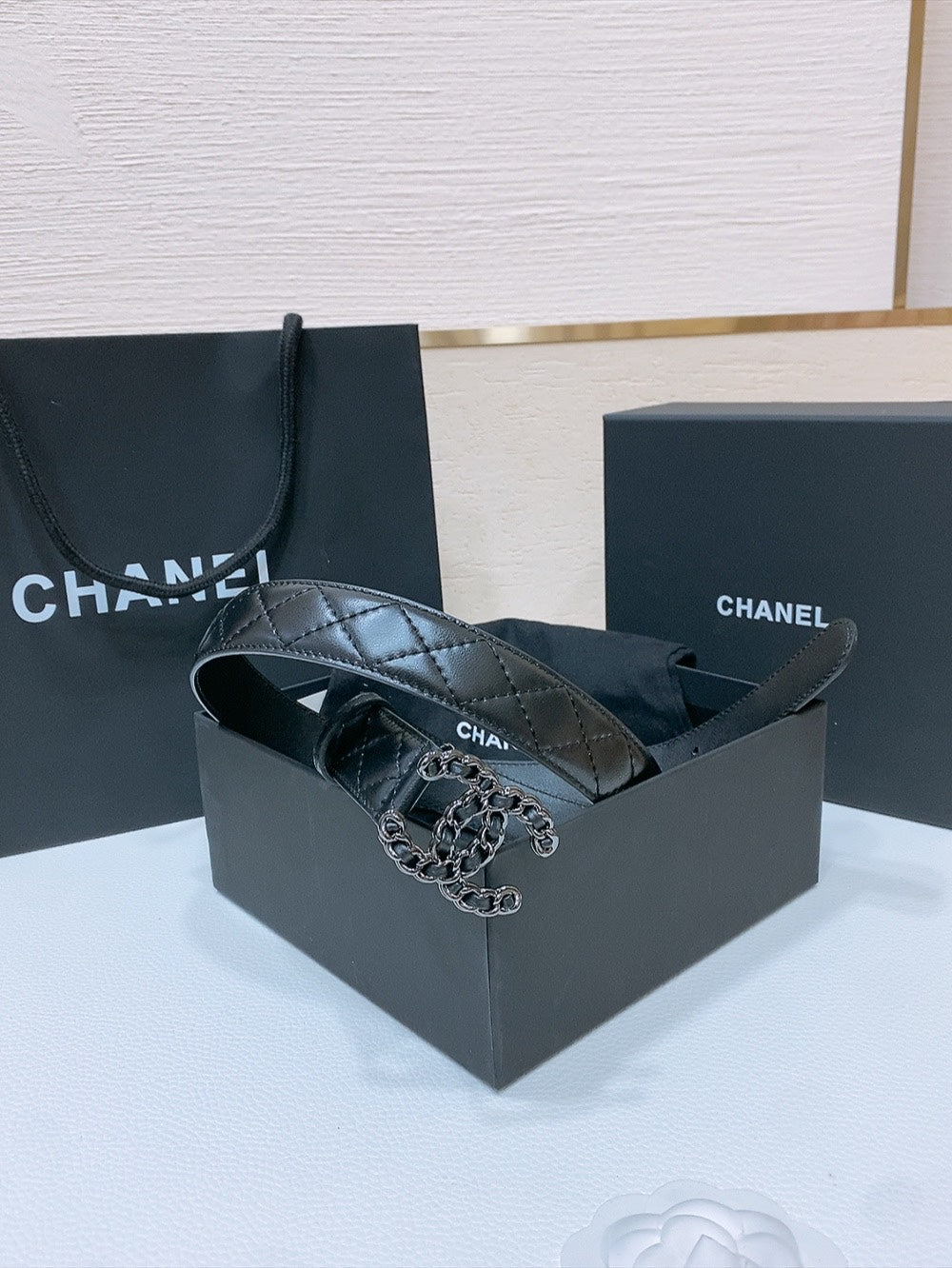 DOUBLE C 30MM IN BLACK QUILTED CALFSKIN INTERWOVEN BLACK CHAIN BUCKLE
