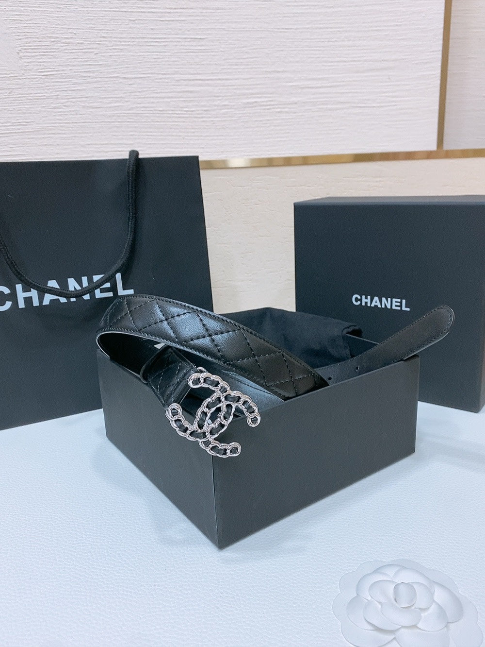 DOUBLE C 30MM IN BLACK QUILTED CALFSKIN INTERWOVEN SILVER CHAIN BUCKLE