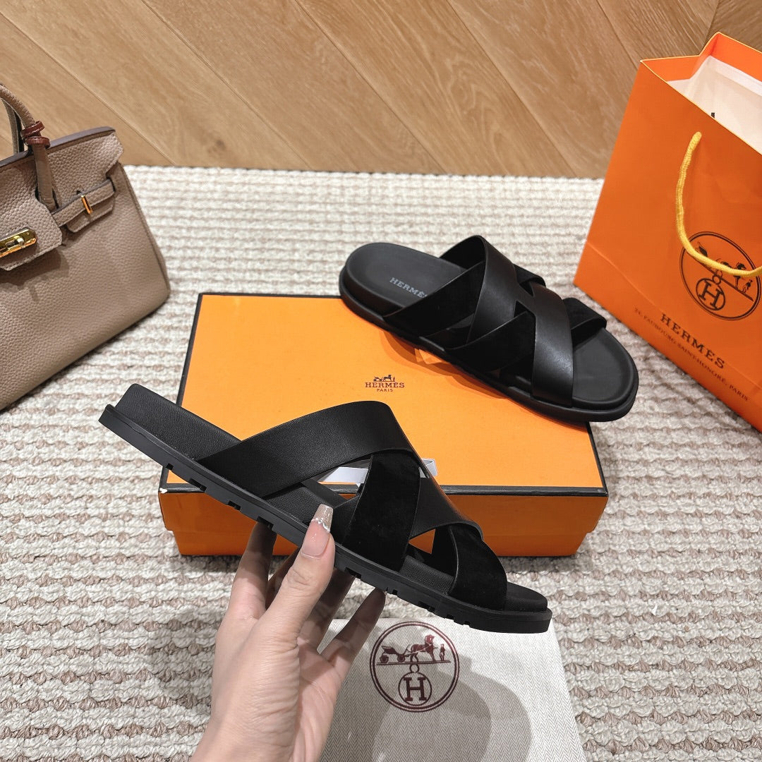 HM 26S CROSS-STRAP SLIDE SANDALS IN BLACK CALFSKIN AND SUEDE