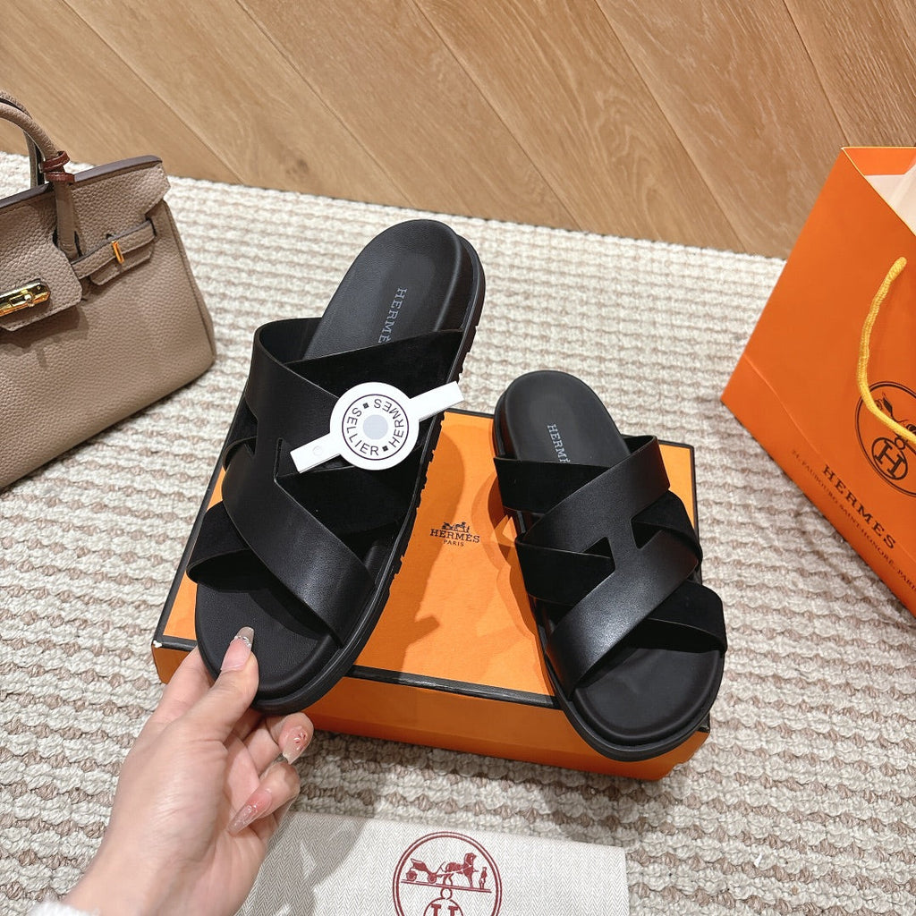 HM 26S CROSS-STRAP SLIDE SANDALS IN BLACK CALFSKIN AND SUEDE