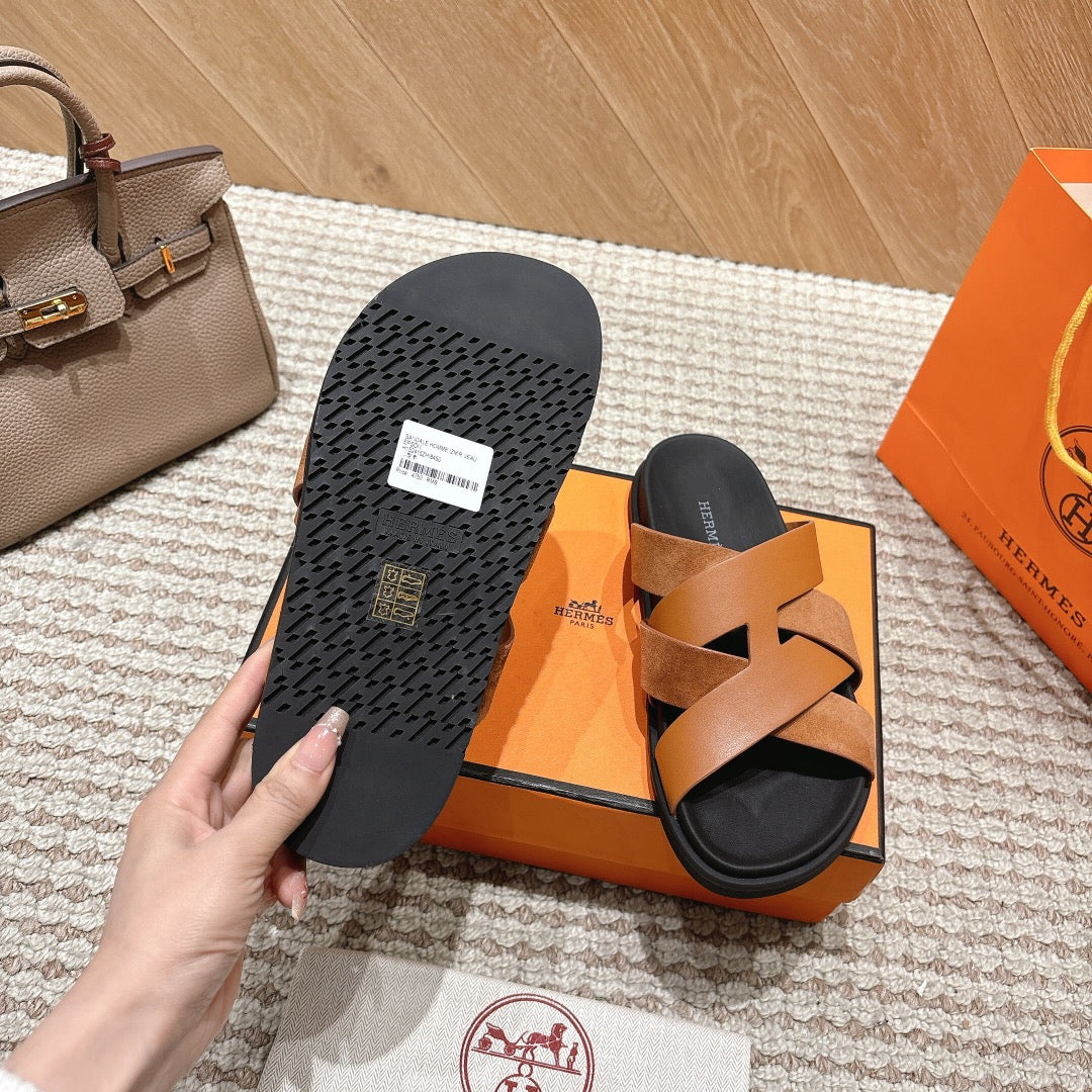 HM 26S CROSS-STRAP SLIDE SANDALS IN CARAMEL BROWN CALFSKIN AND SUEDE