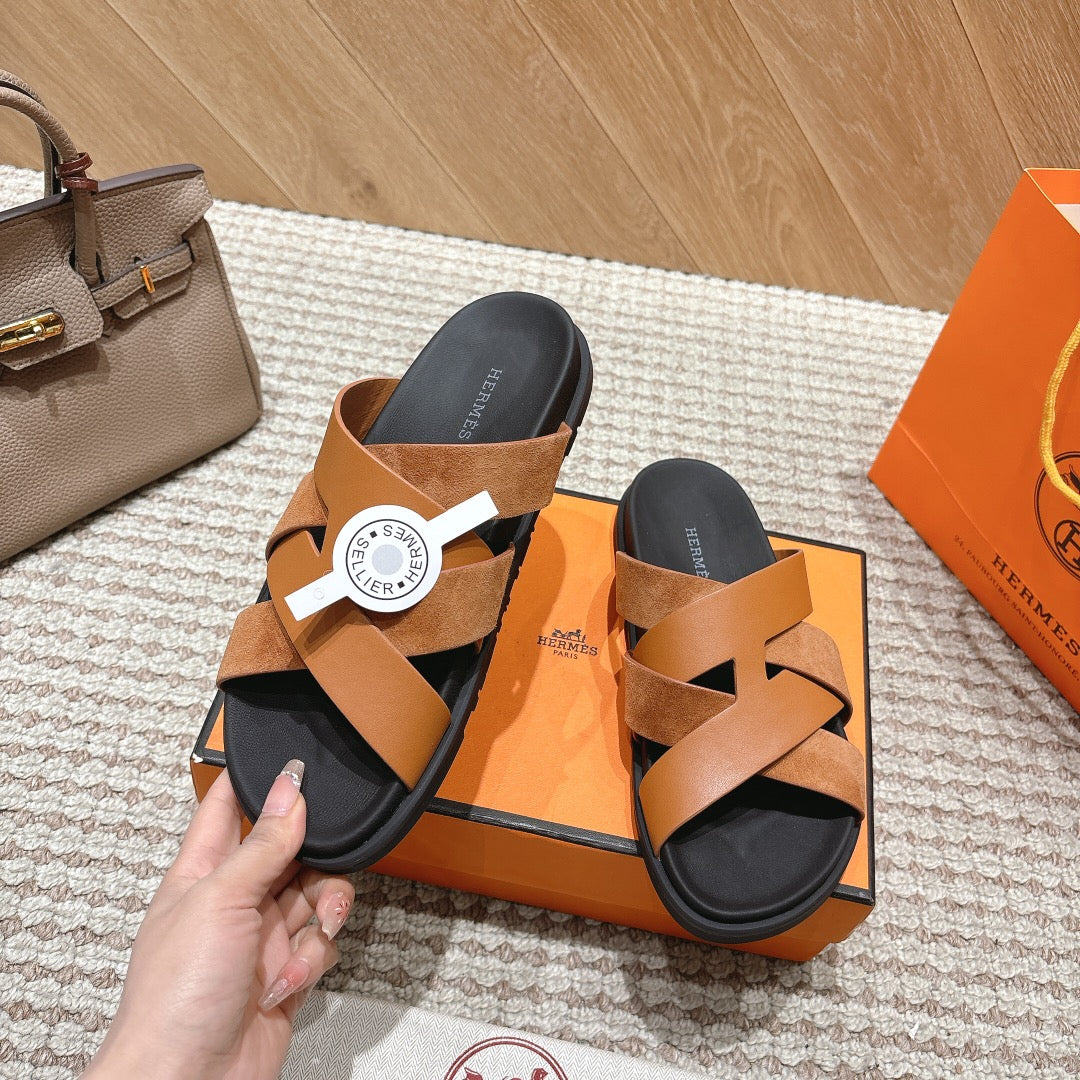 HM 26S CROSS-STRAP SLIDE SANDALS IN CARAMEL BROWN CALFSKIN AND SUEDE