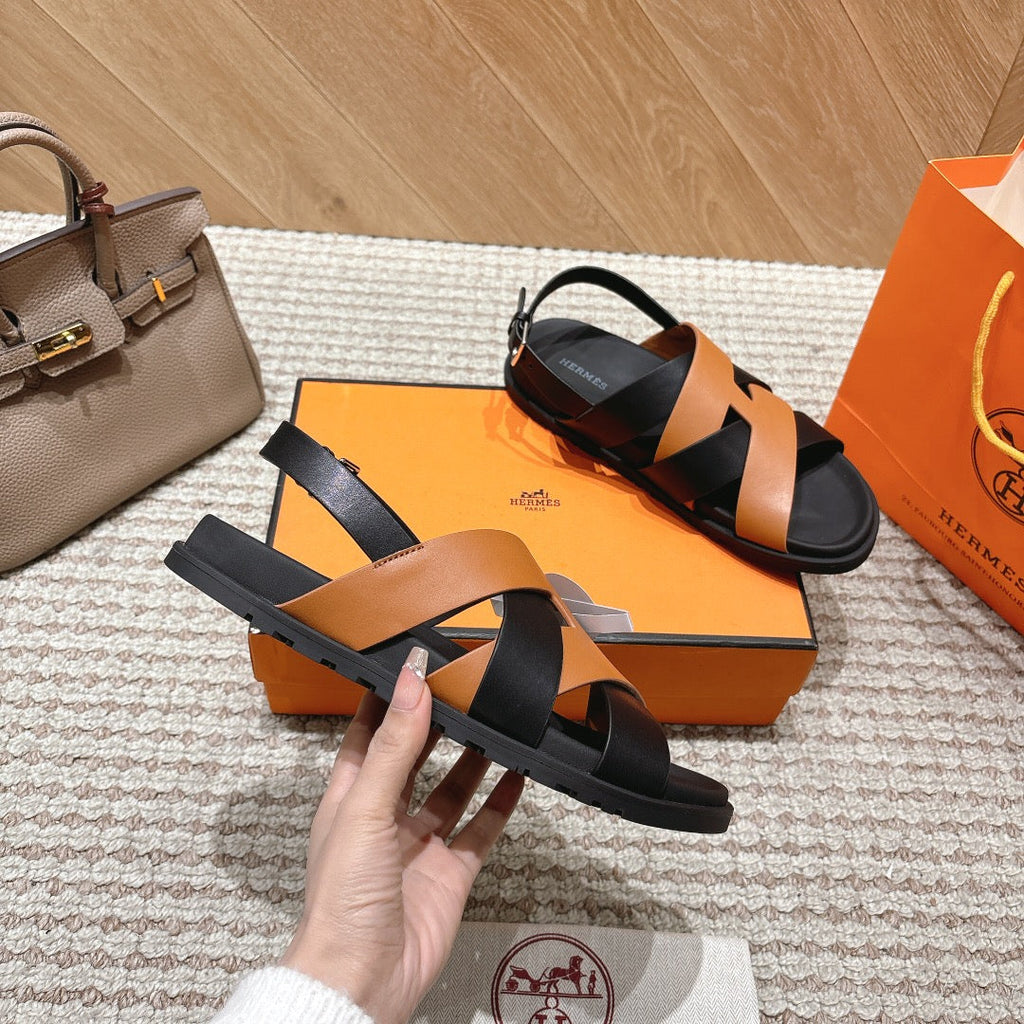 HM 26S CROSS-STRAP SANDALS IN CAMEL BROWN AND BLACK CALFSKIN
