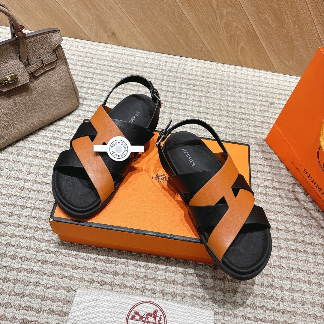HM 26S CROSS-STRAP SANDALS IN CAMEL BROWN AND BLACK CALFSKIN