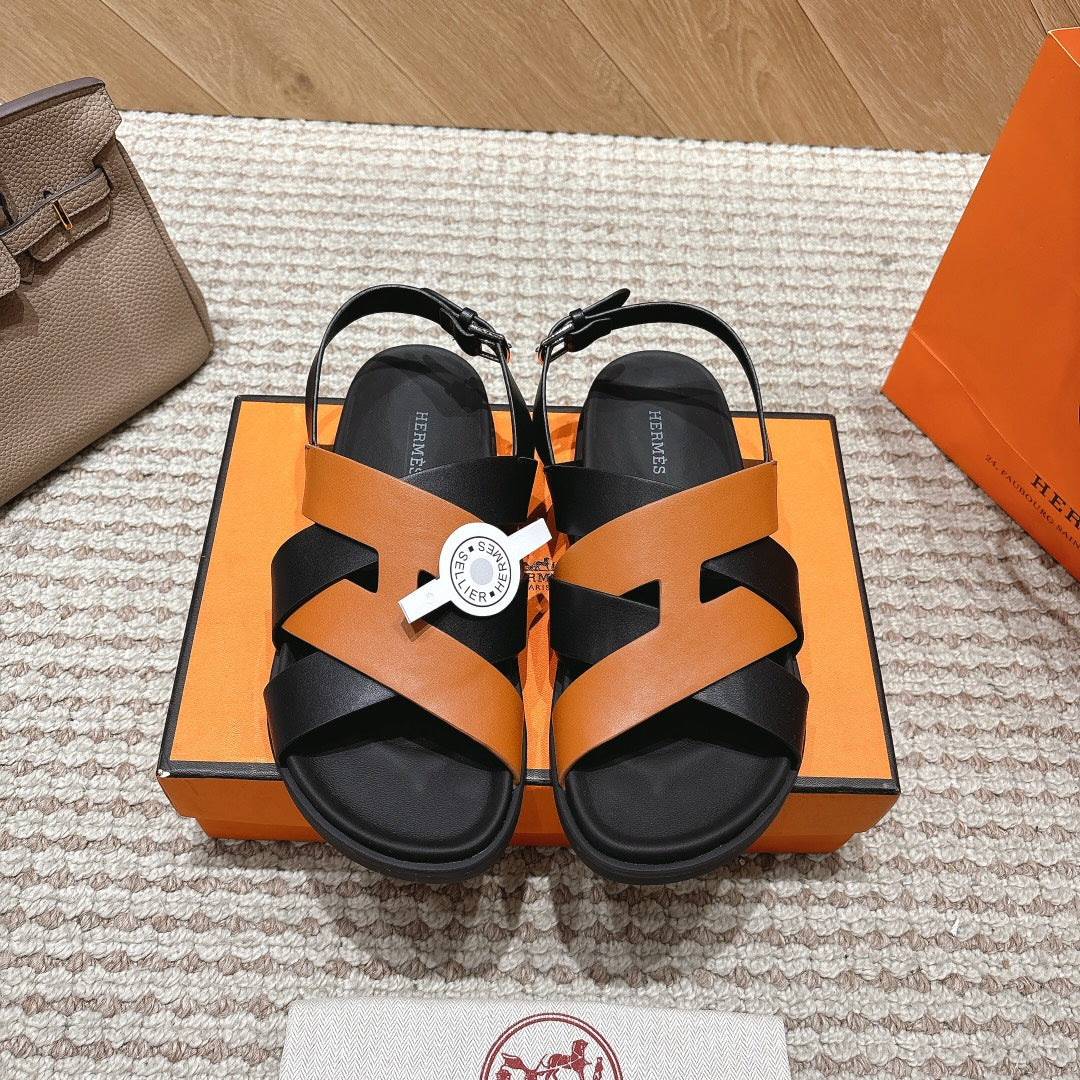 HM 26S CROSS-STRAP SANDALS IN CAMEL BROWN AND BLACK CALFSKIN