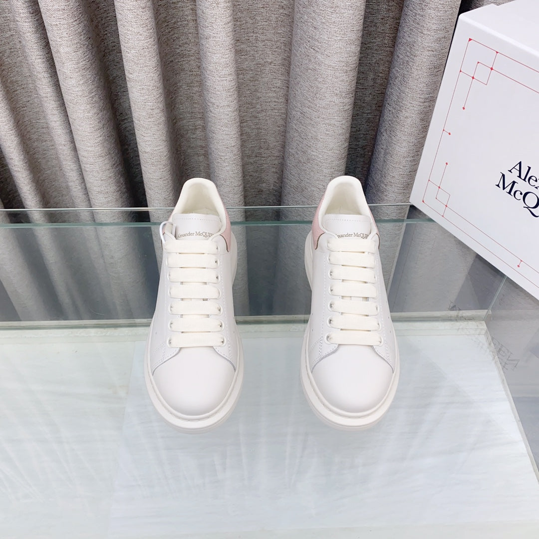 OVERSIZED SNEAKERS IN WHITE CALFSKIN WITH LIGHT PINK HEEL TAB